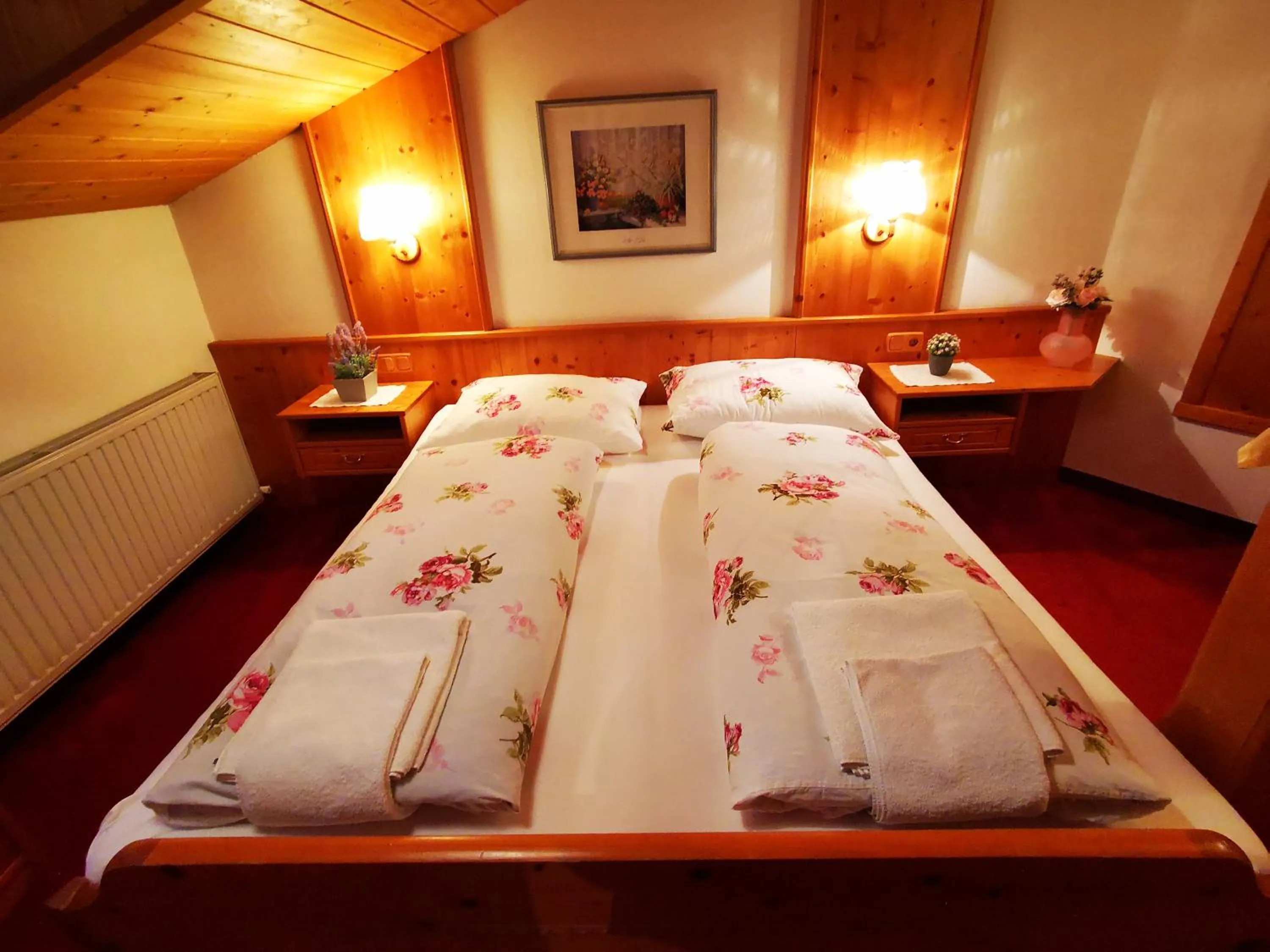 Bed in Gasthof Geronimo