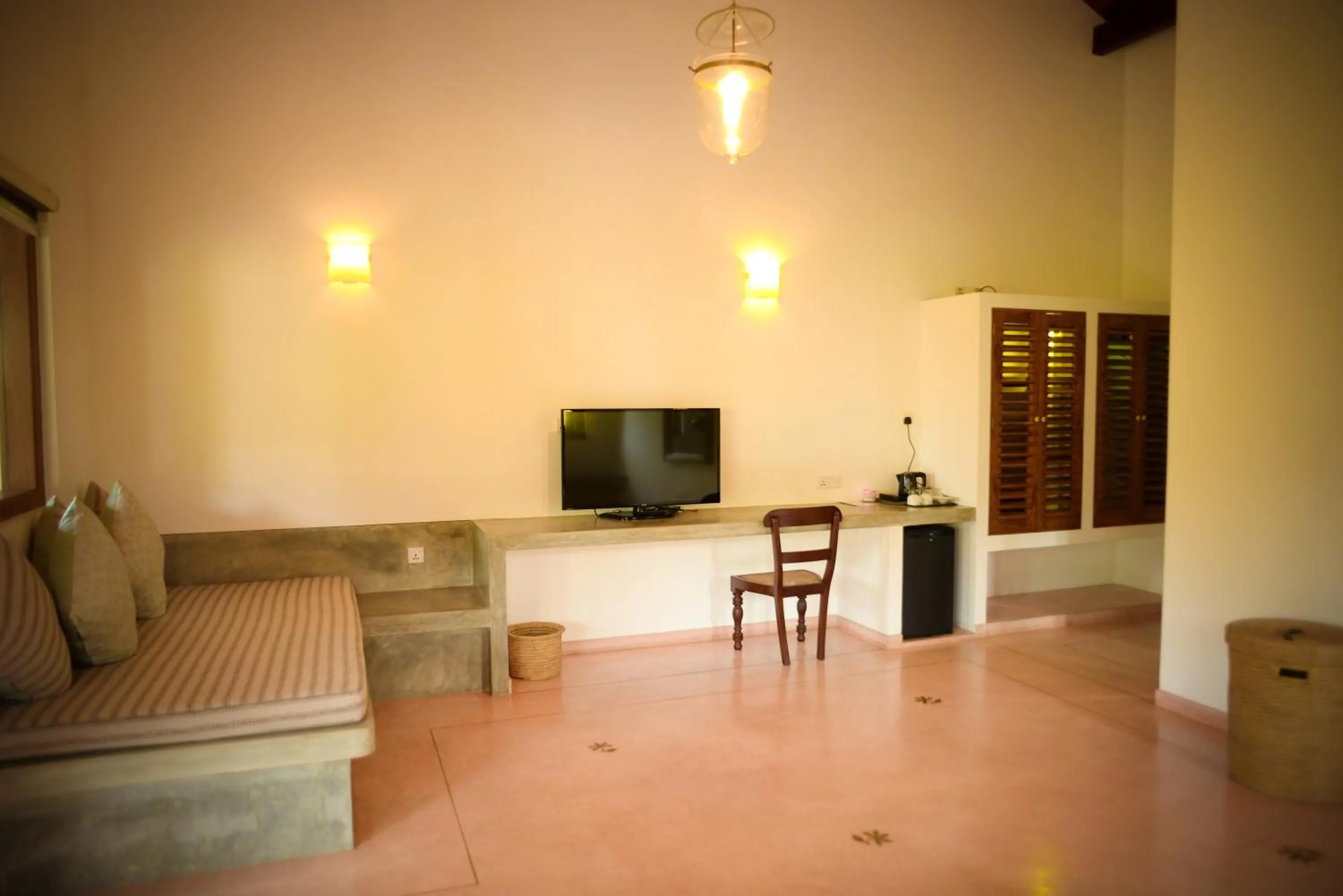 TV and multimedia in Kingfisher Bamboo Garden Villa