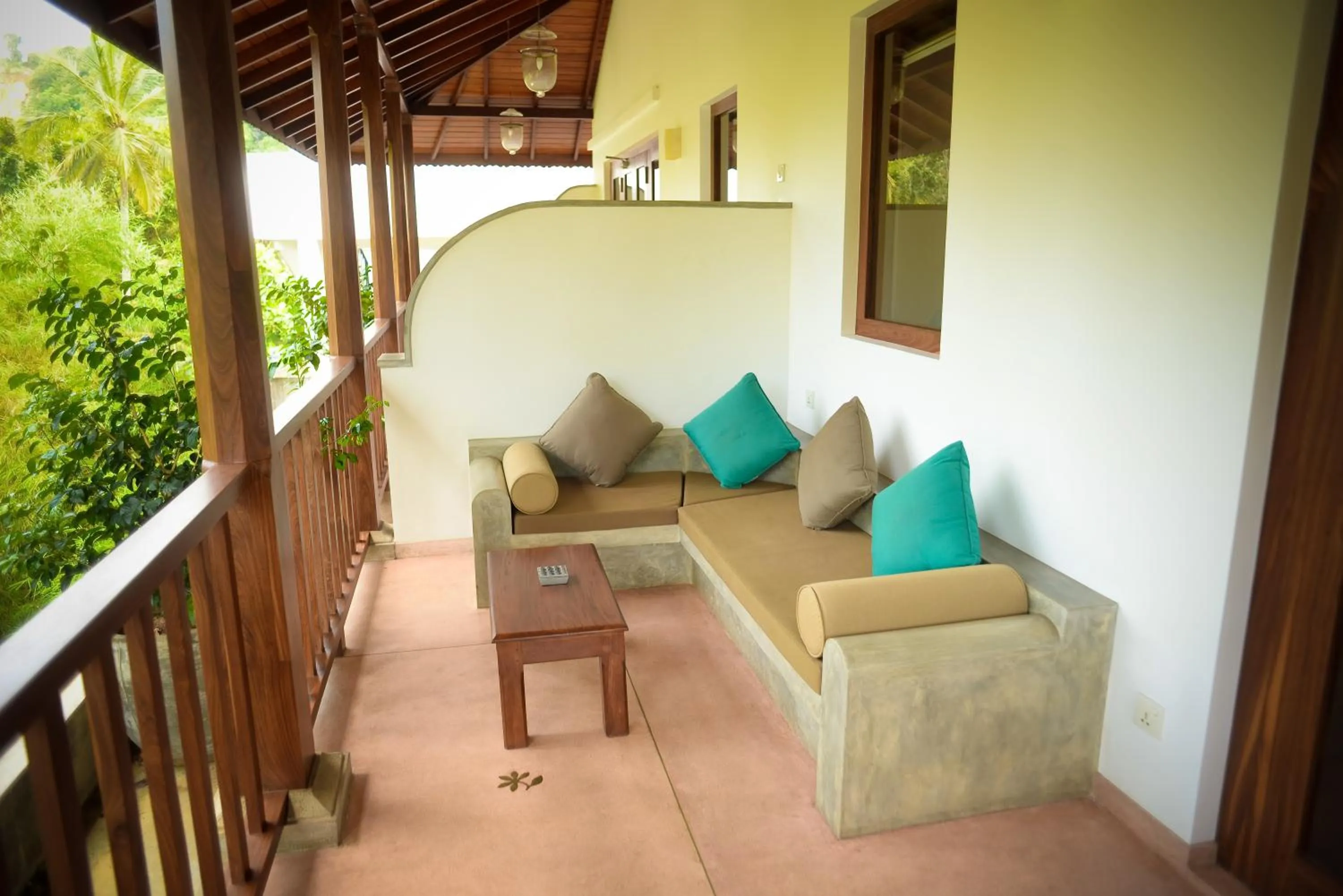 Balcony/Terrace in Kingfisher Bamboo Garden Villa