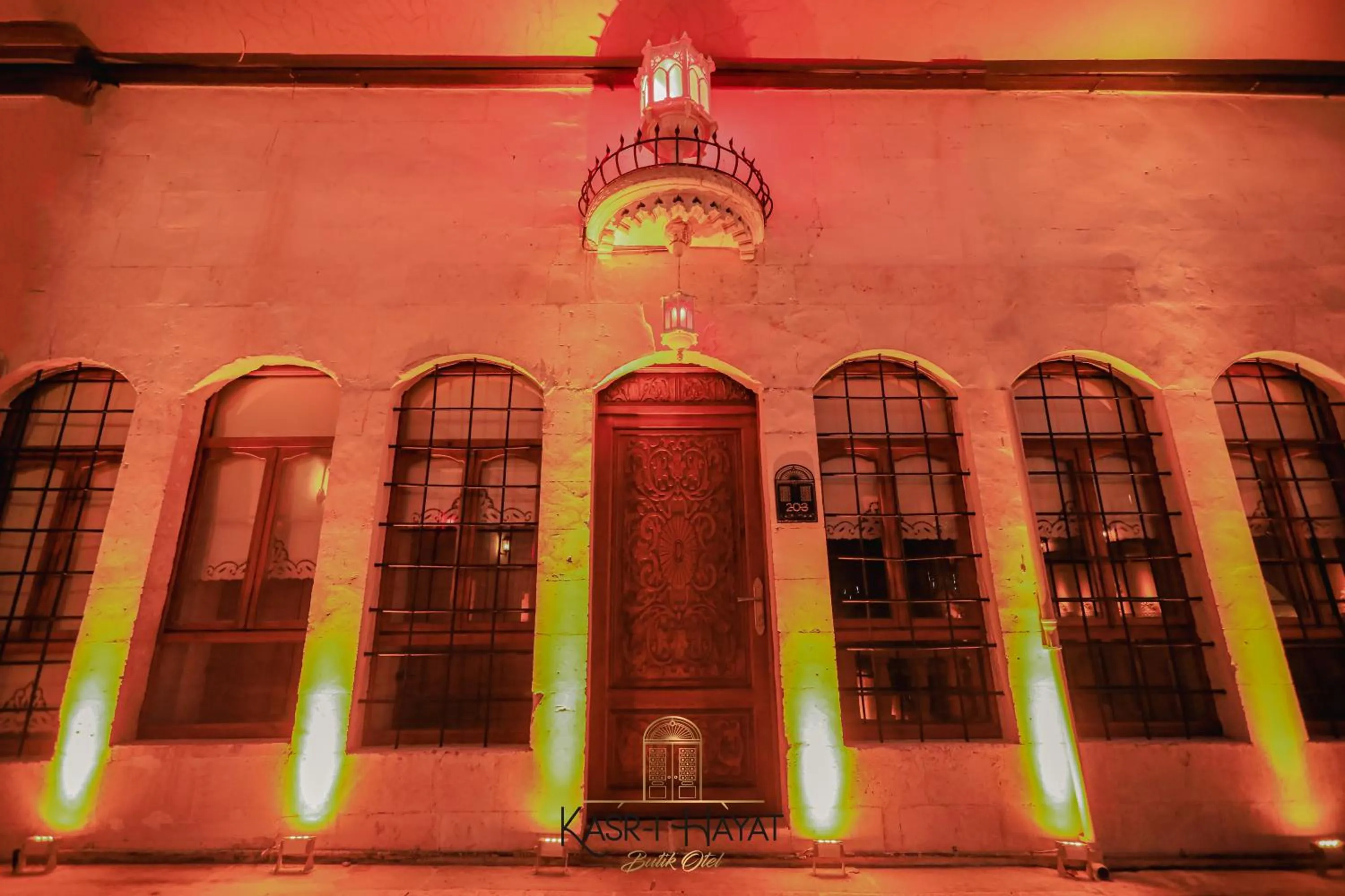 Property building in Kasr-ı Hayat