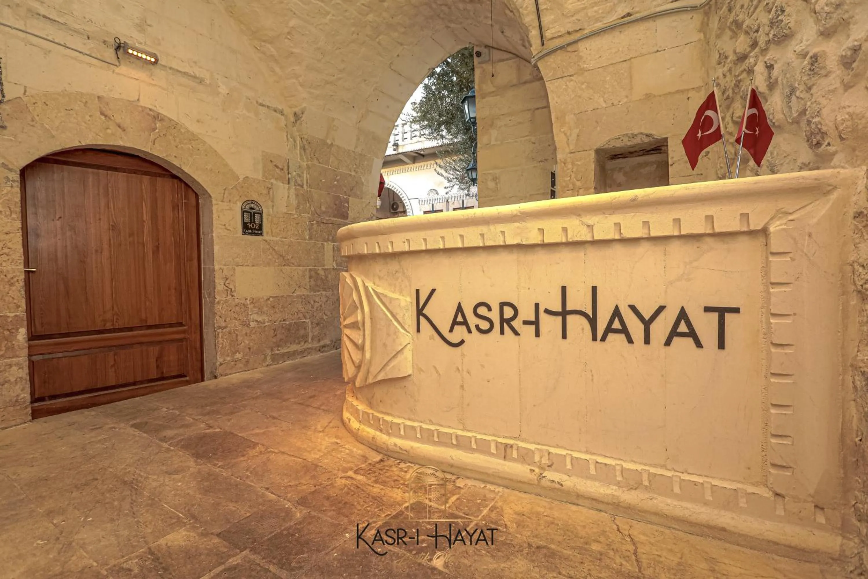 Property building in Kasr-ı Hayat