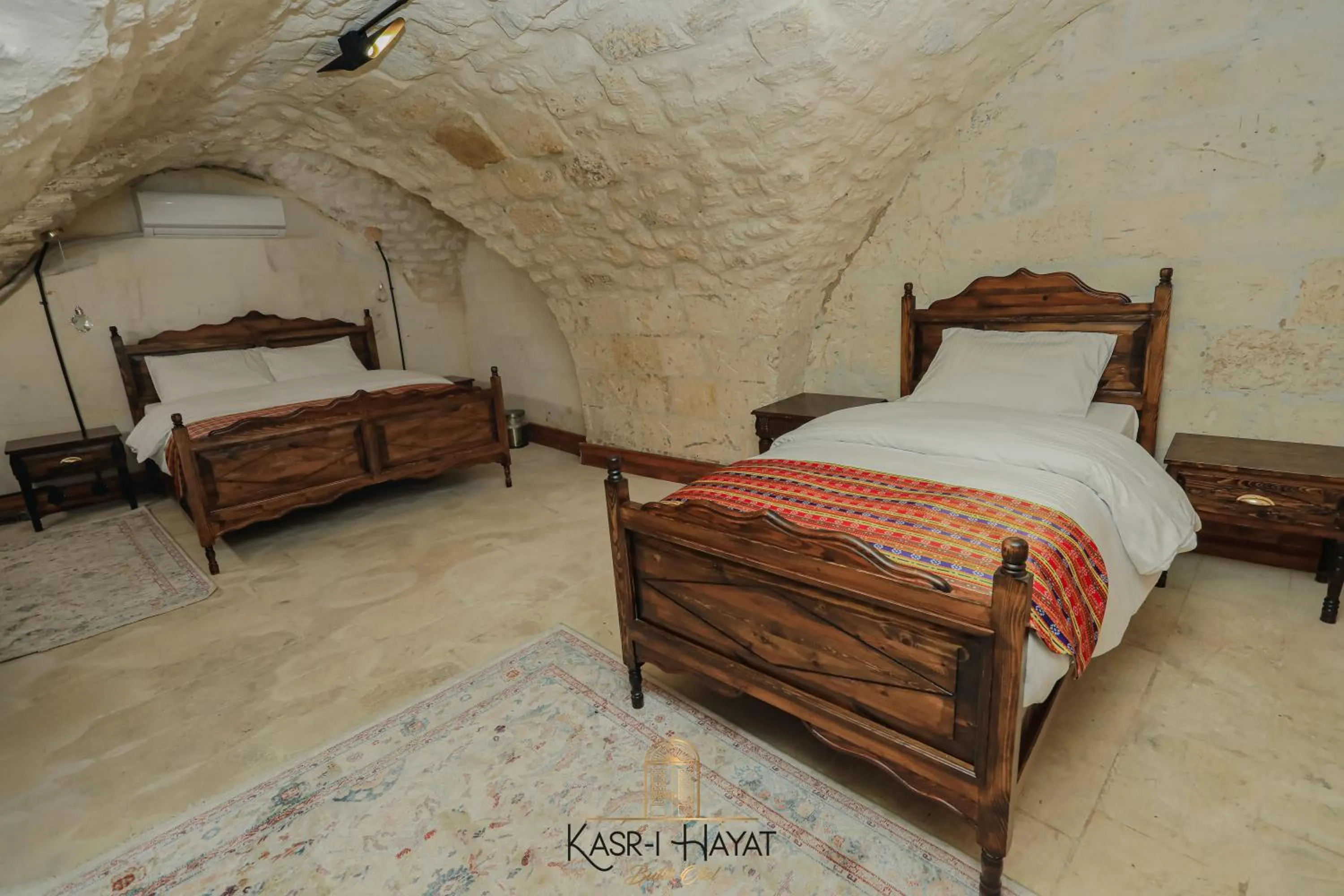 Bedroom in Kasr-ı Hayat