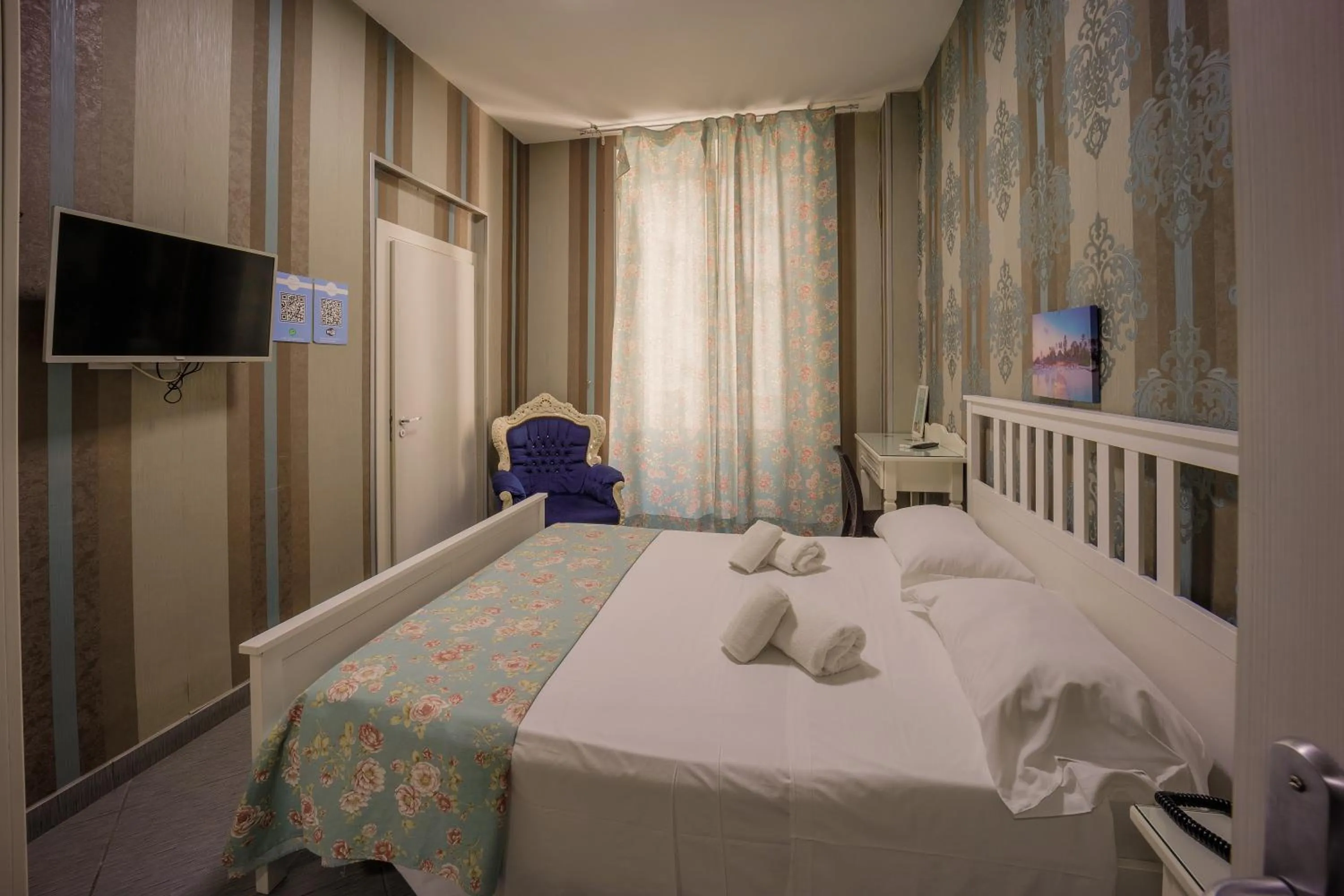 Bedroom in New Sayonara