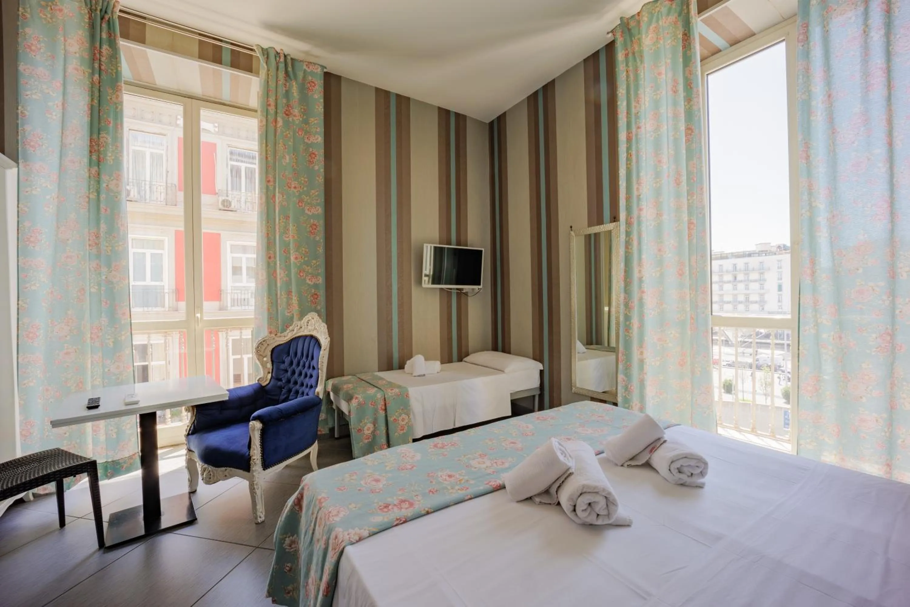 Seating area in New Sayonara