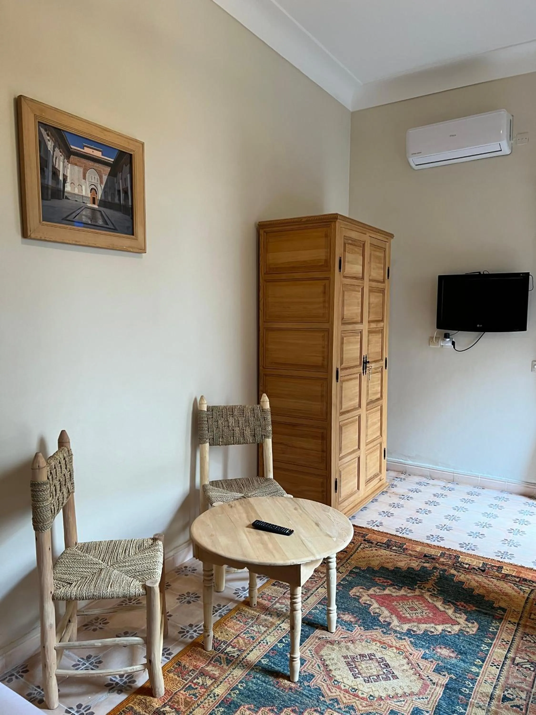 TV and multimedia, Bed in Riad Dar Les Freres