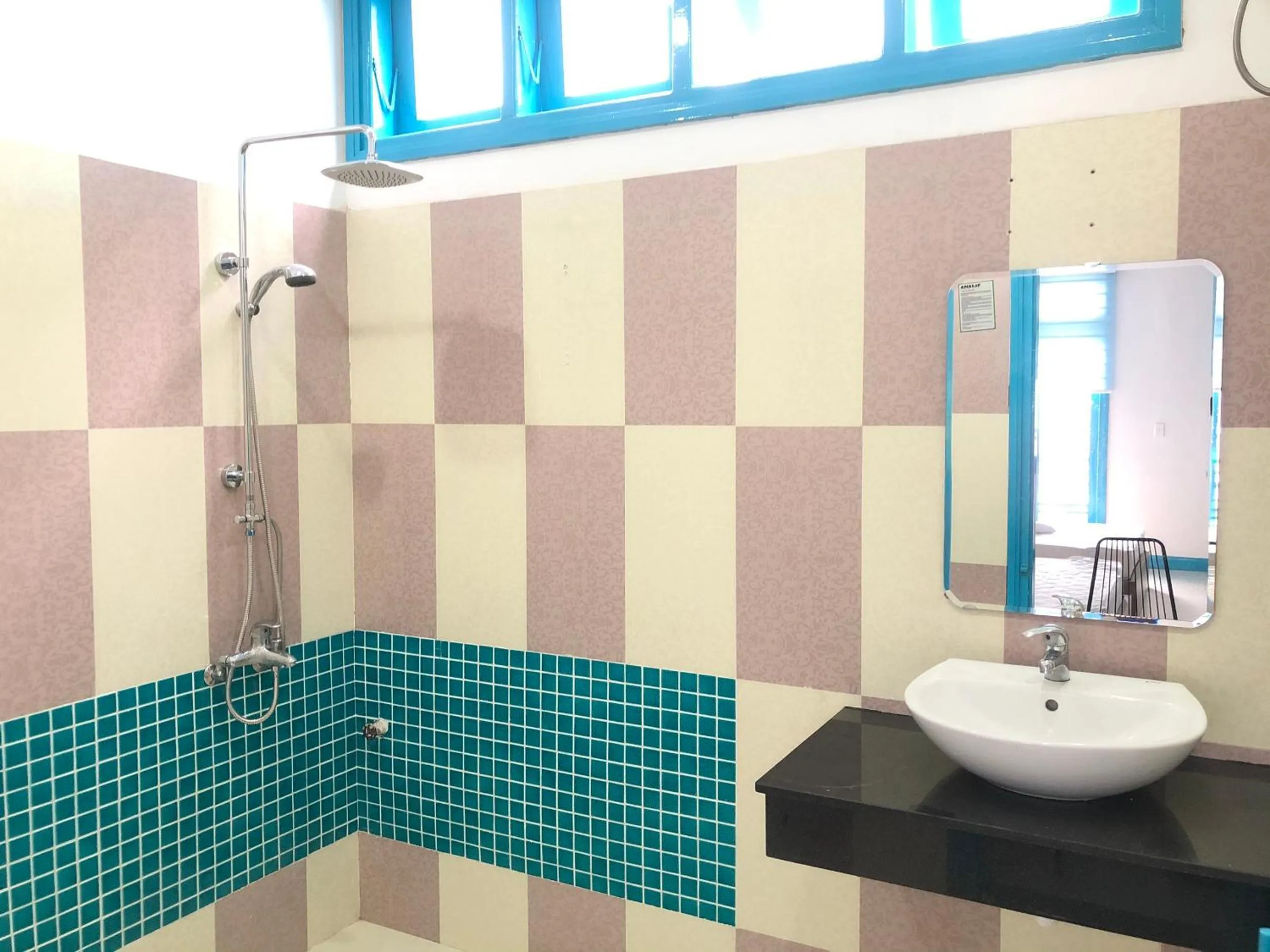 Shower in An's Family Homestay Hoi An - 5mins walk to Hoi An Ancient Town