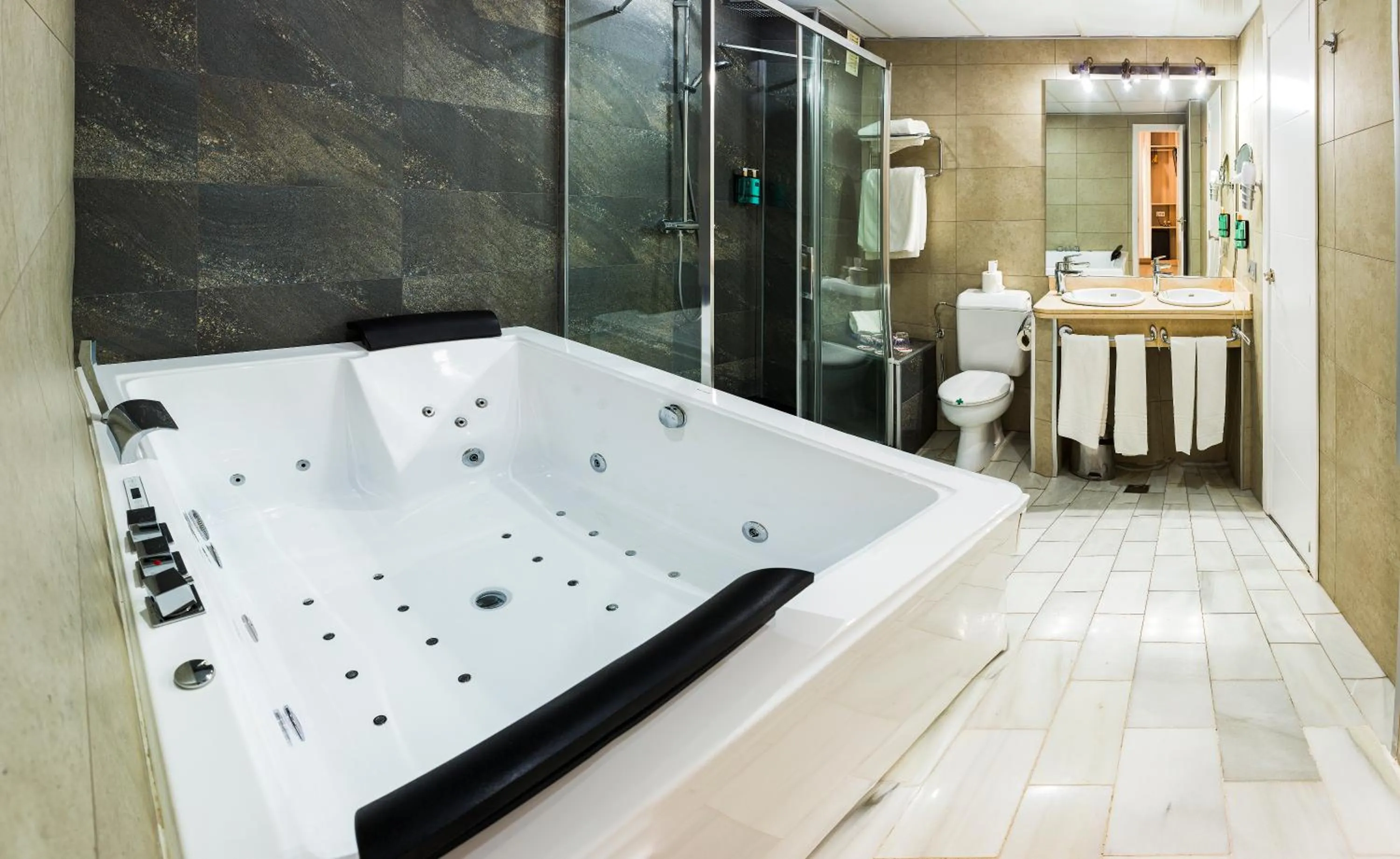 Shower in Bellavista Sevilla