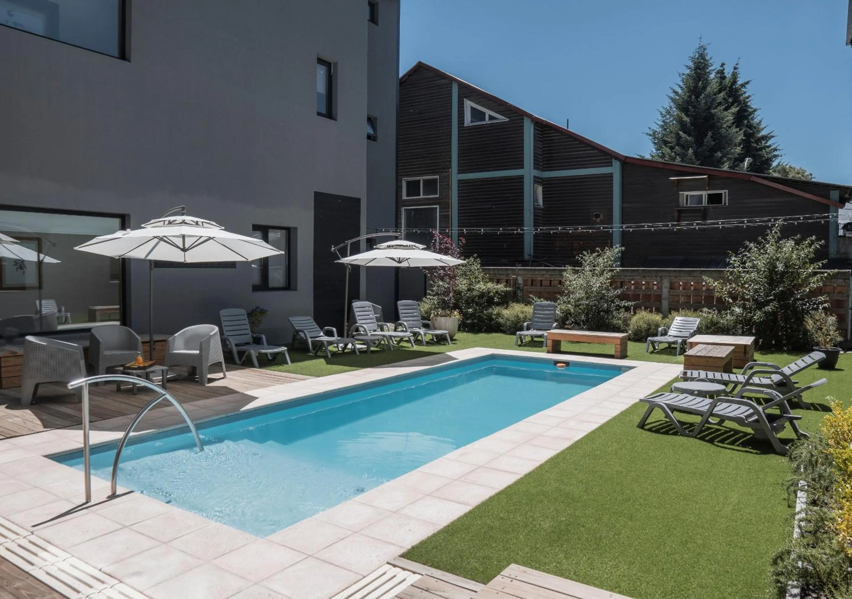 Swimming pool in Gluck Patagonia Aparts