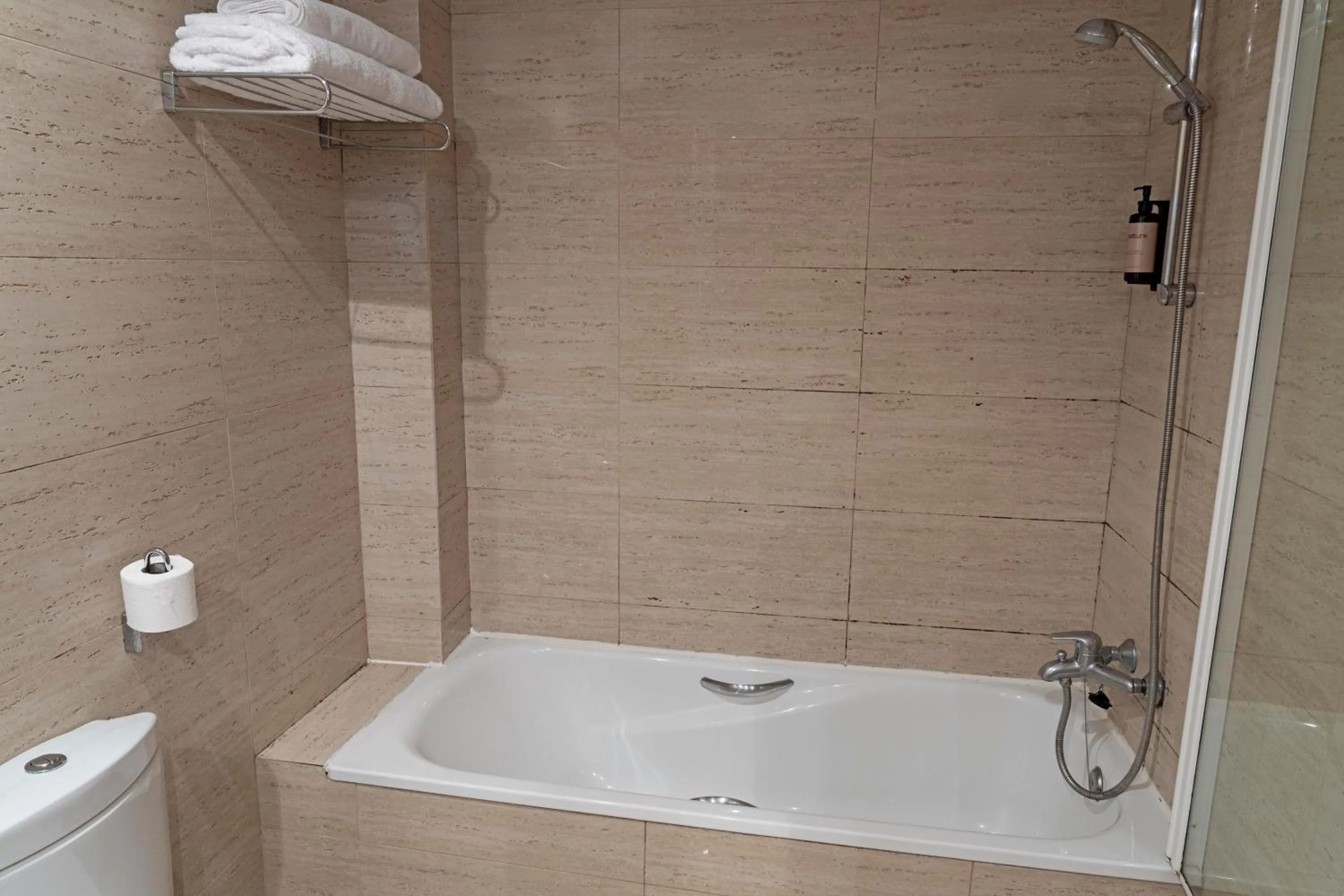 Bathroom in Hotel Faranda Marsol Candas, Ascend Hotel Collection
