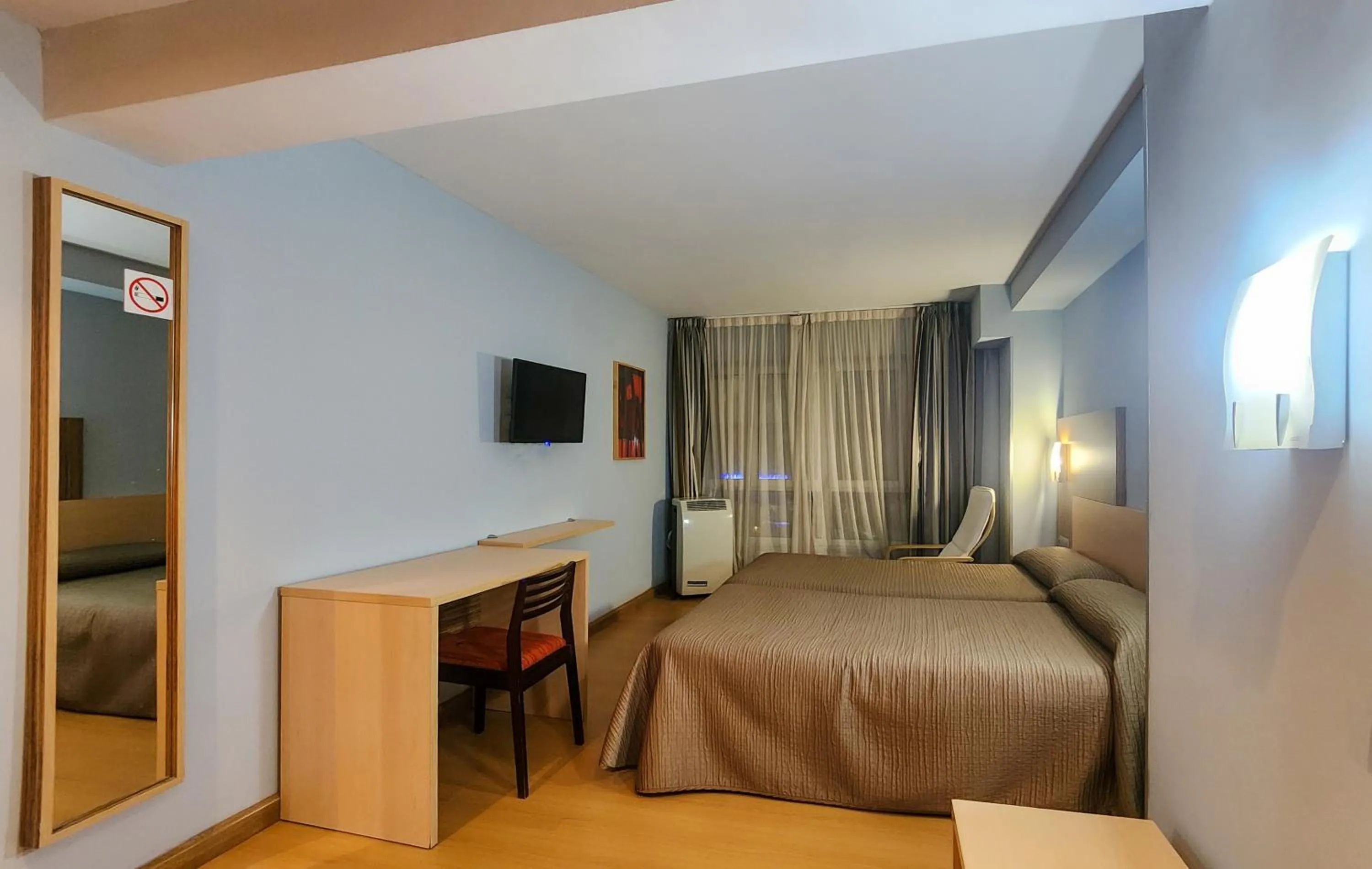 TV and multimedia, Bed in Hotel Faranda Alisas Santander, Ascend Hotel Collection