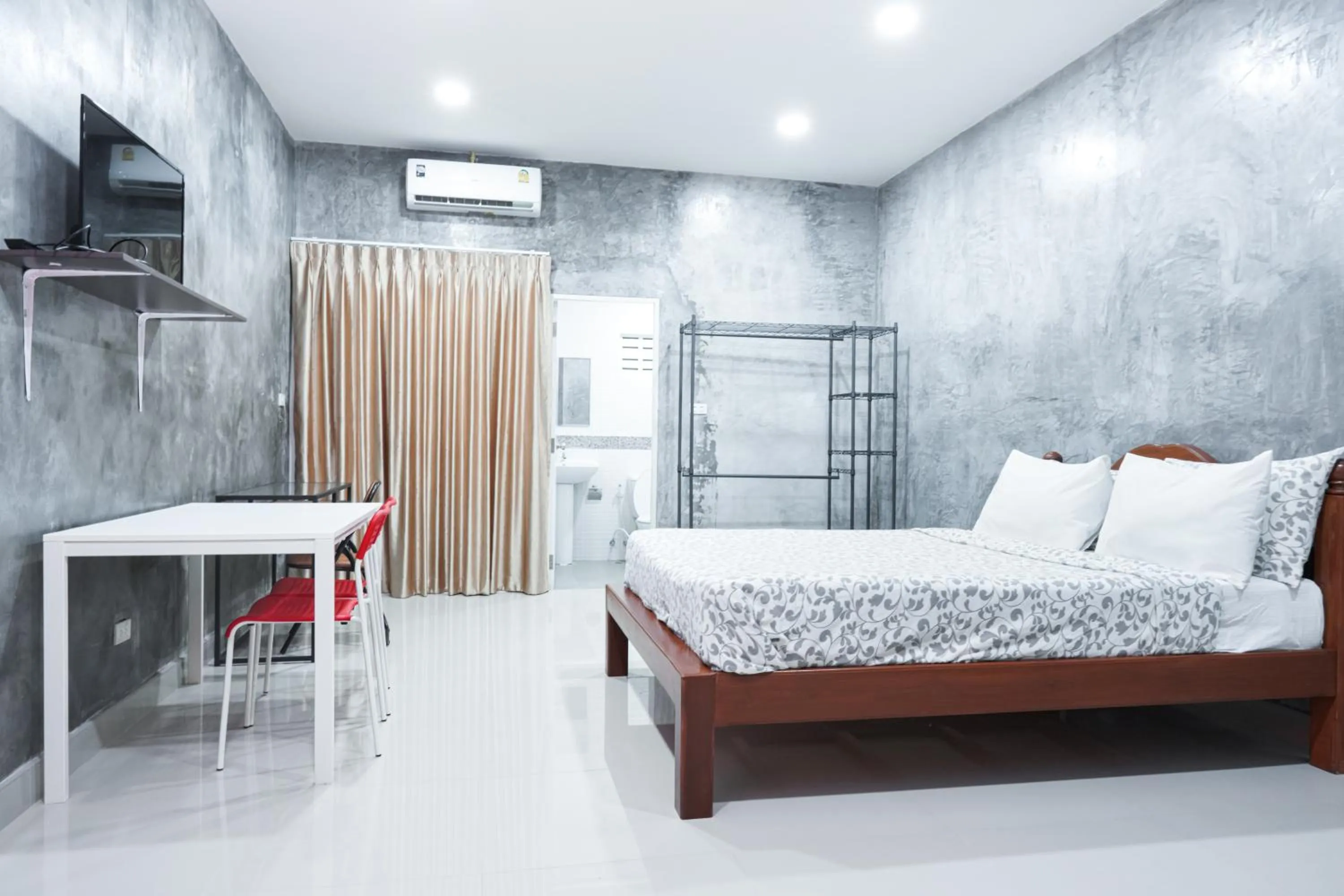 Bed in Guesthouse Phuket Airport