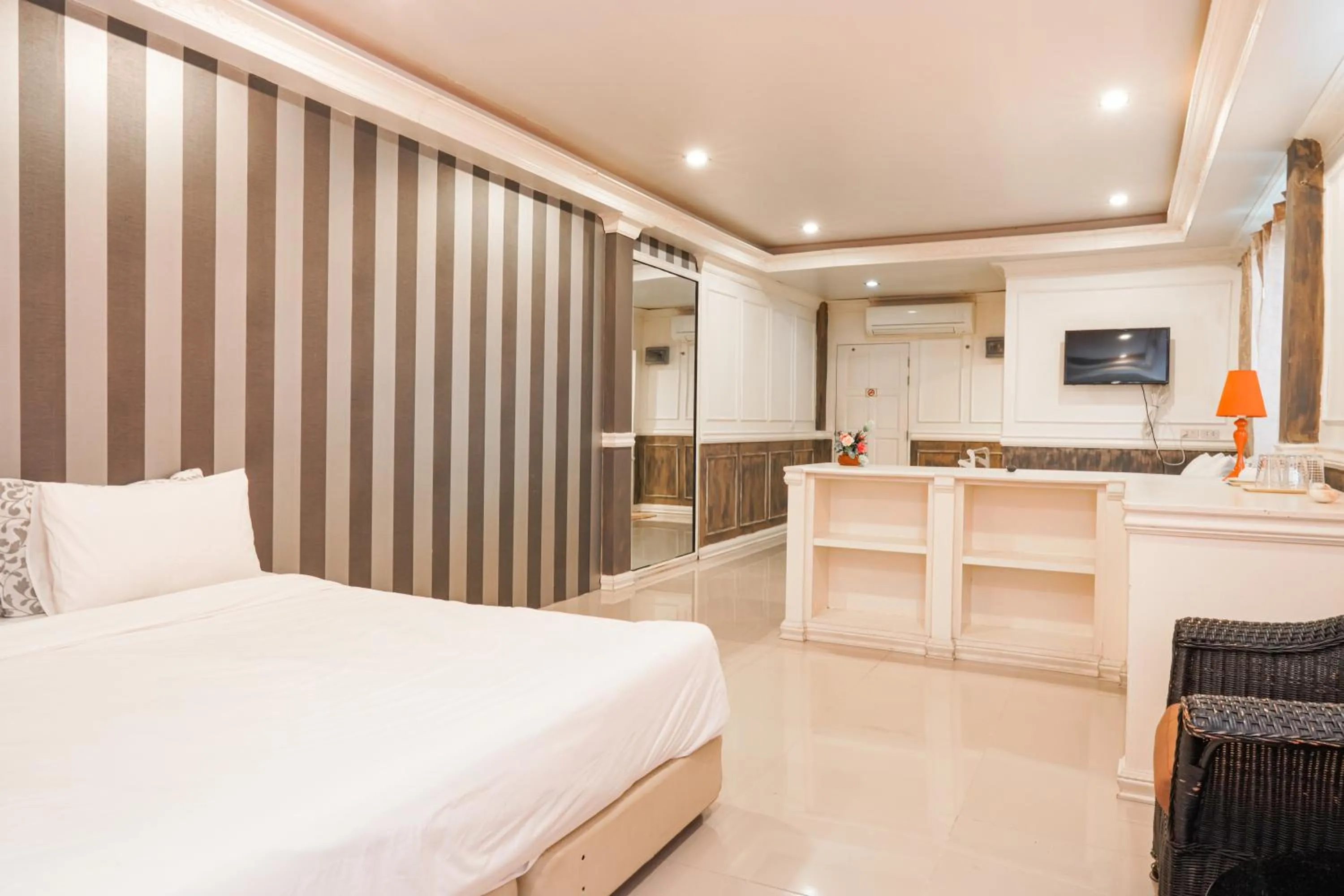 Bed in Guesthouse Phuket Airport