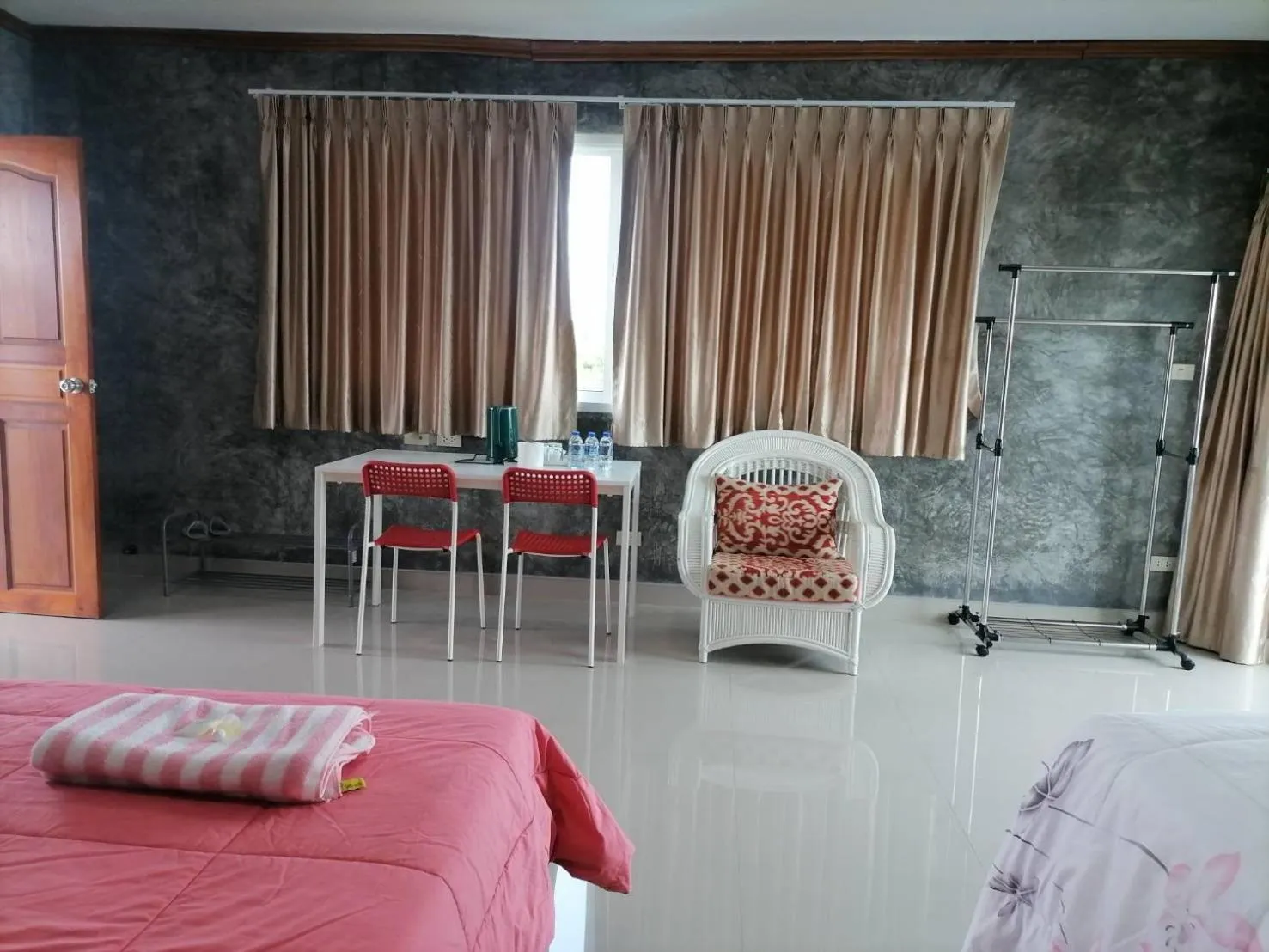 Bed in Guesthouse Phuket Airport