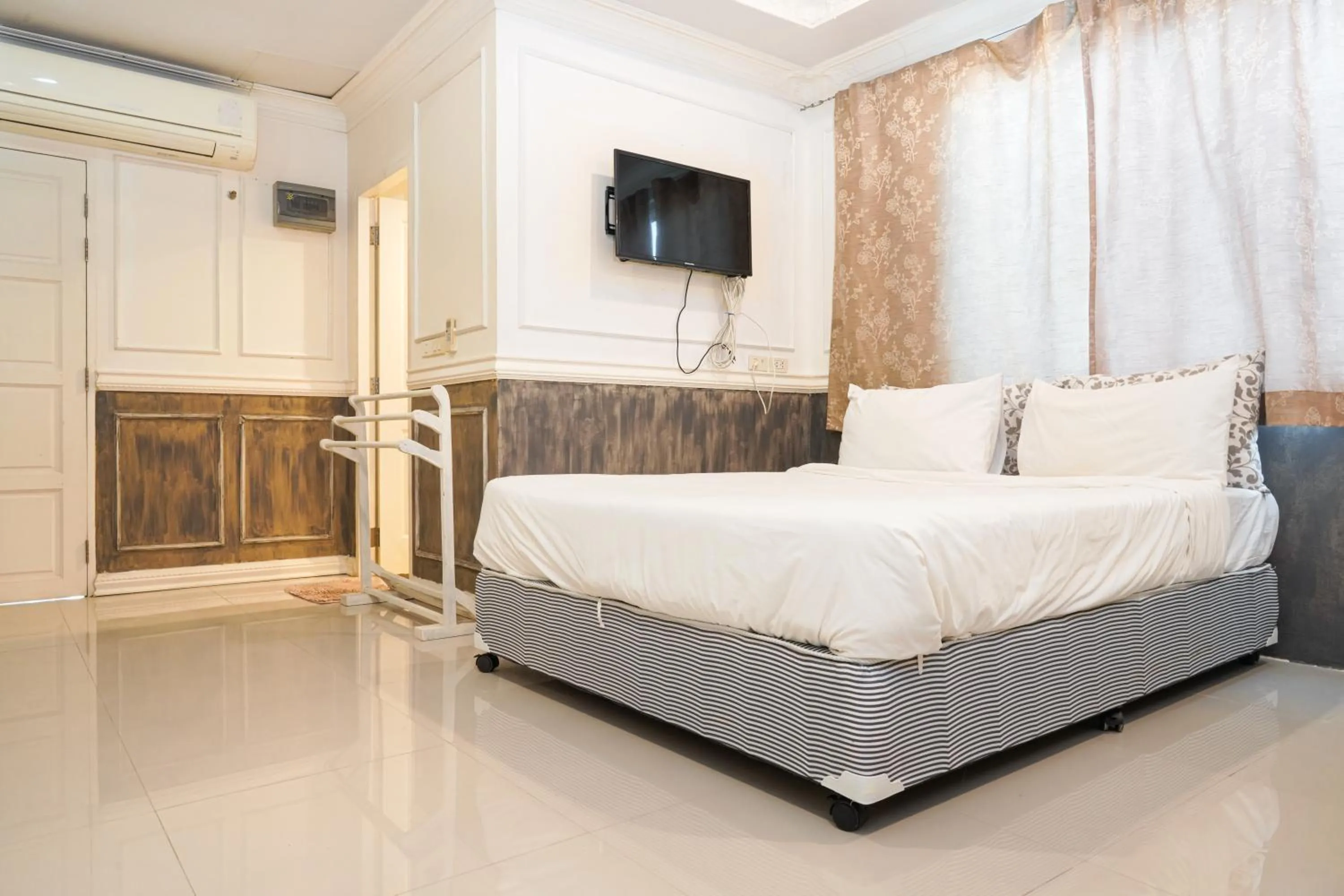 Bed in Guesthouse Phuket Airport