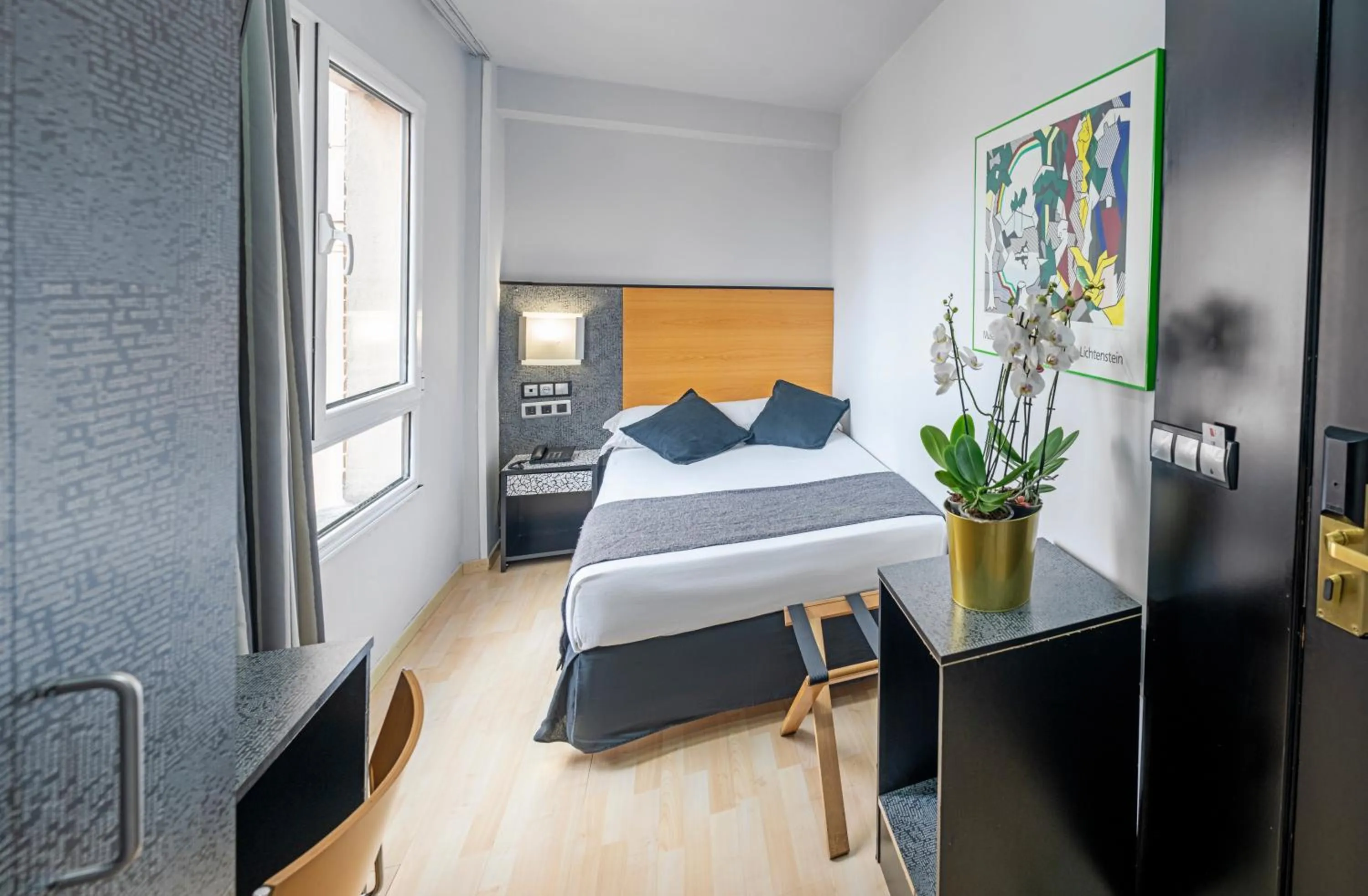 Seating area, Bed in Hotel Faranda Pathos Gijón, Ascend Hotel Collection