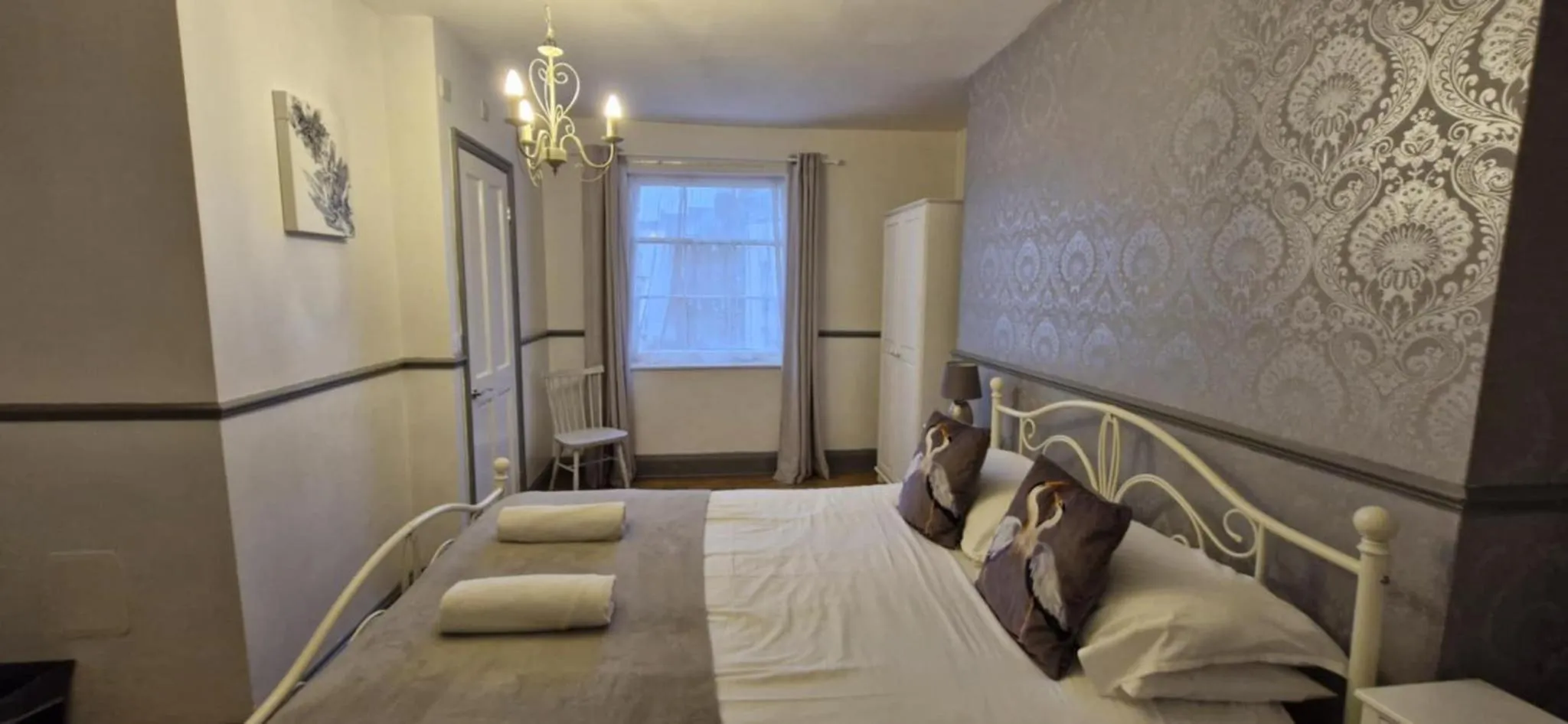 Bedroom, Bed in LilyRose Hotel