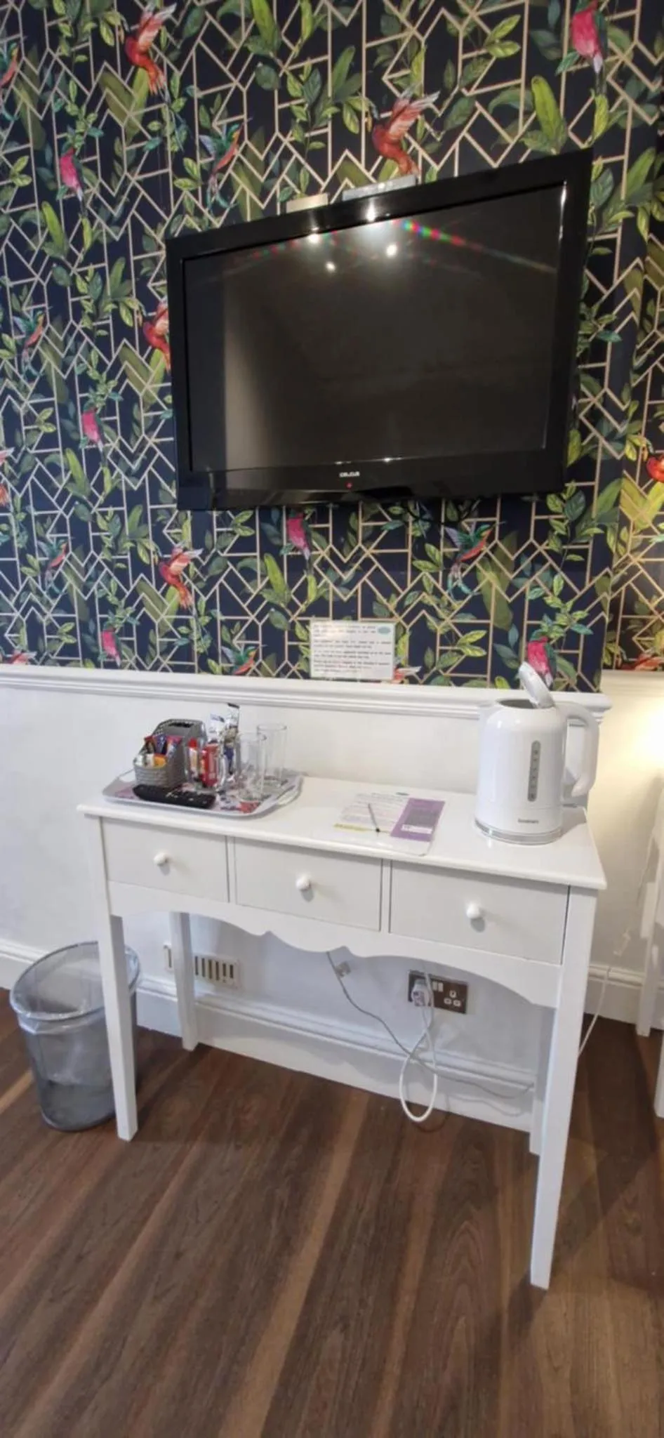 TV and multimedia in LilyRose Hotel