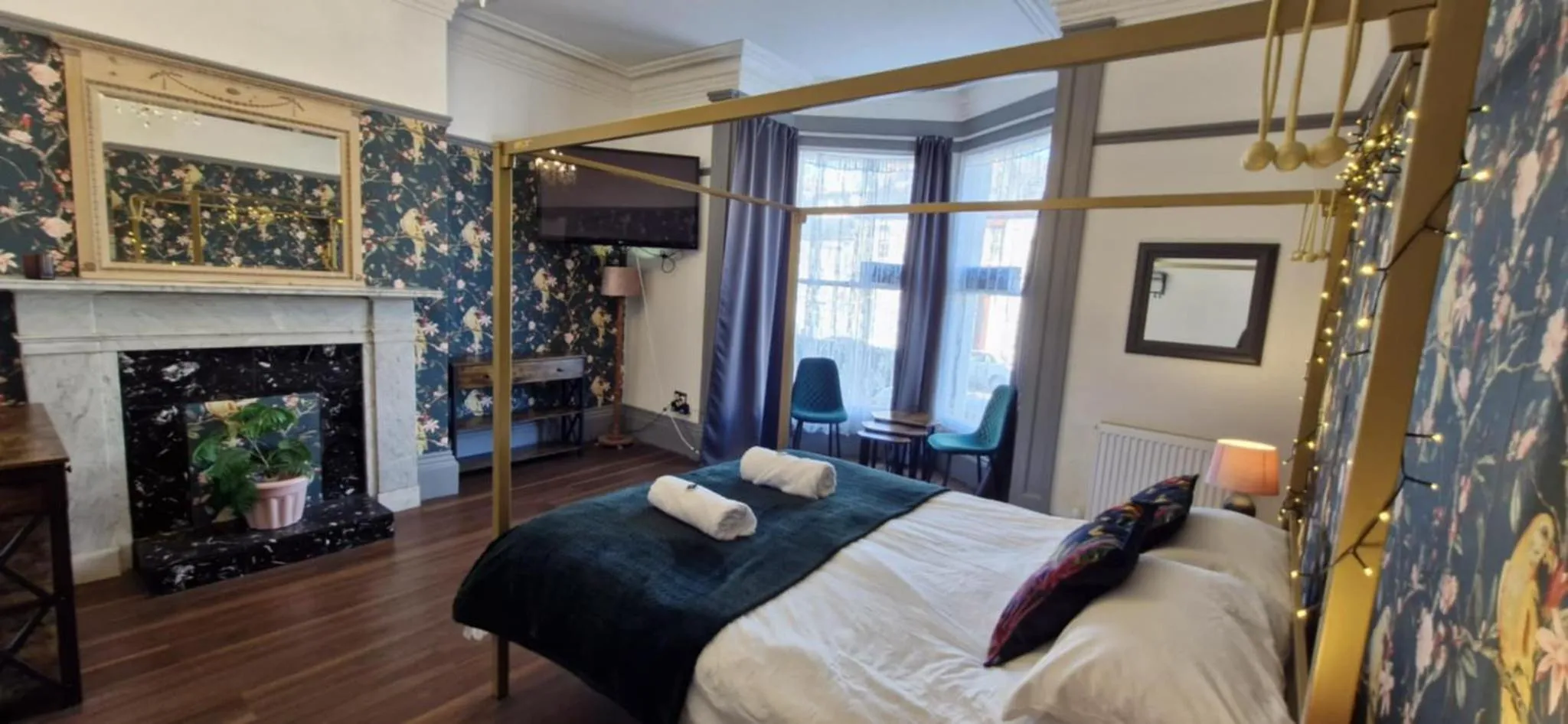 Photo of the whole room, Bed in LilyRose Hotel