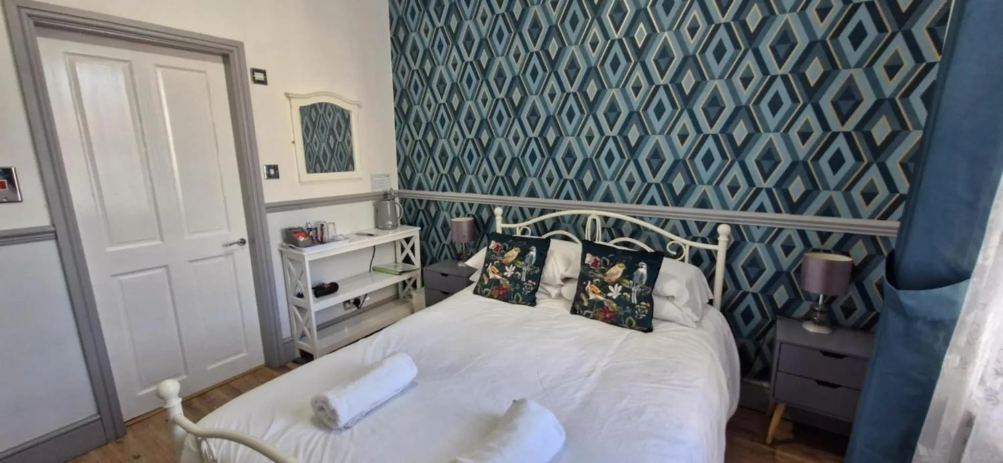 Bedroom, Bed in LilyRose Hotel