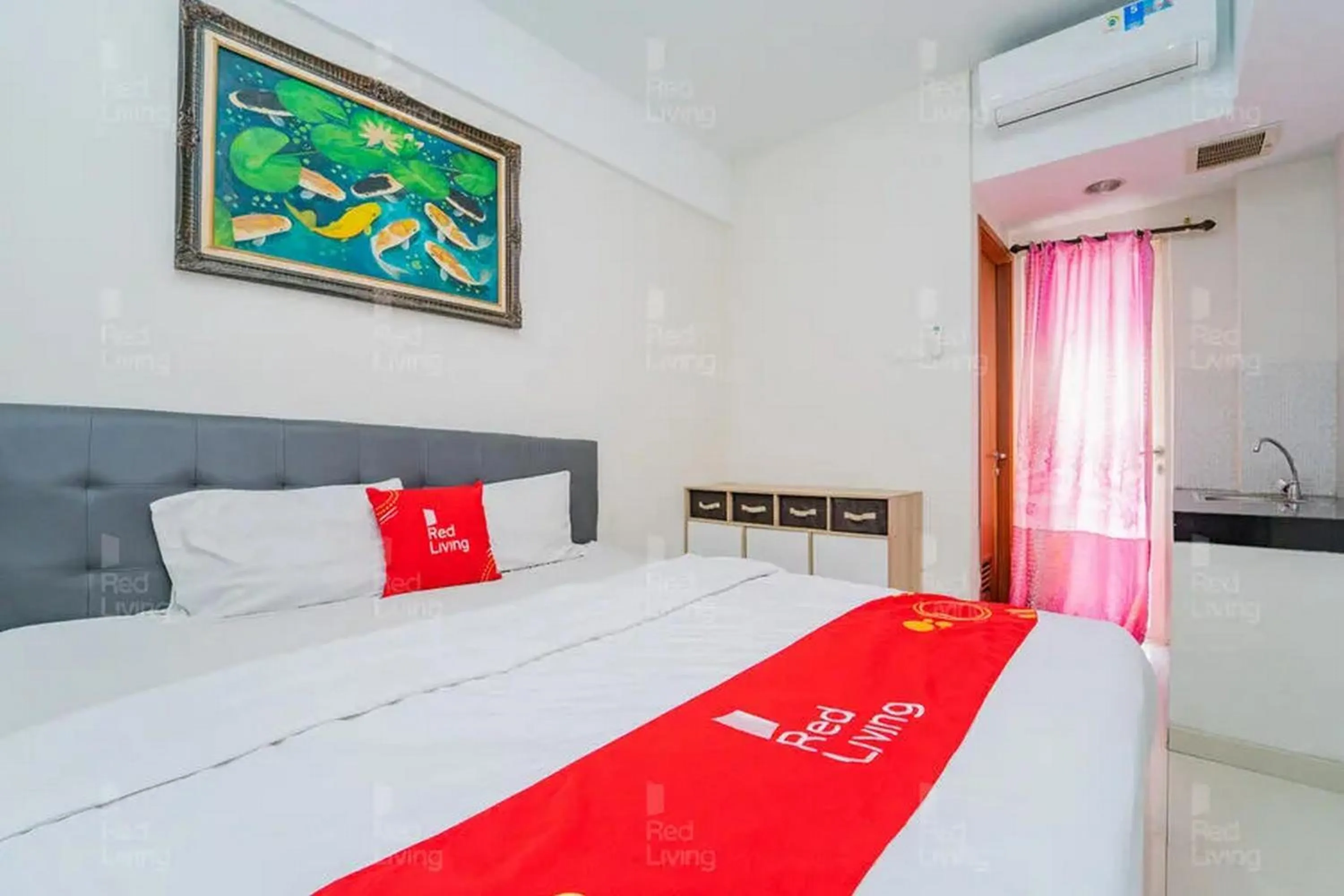 Bedroom, Bed in RedLiving Apartemen Green Lake View Cimanggis - WIN Property
