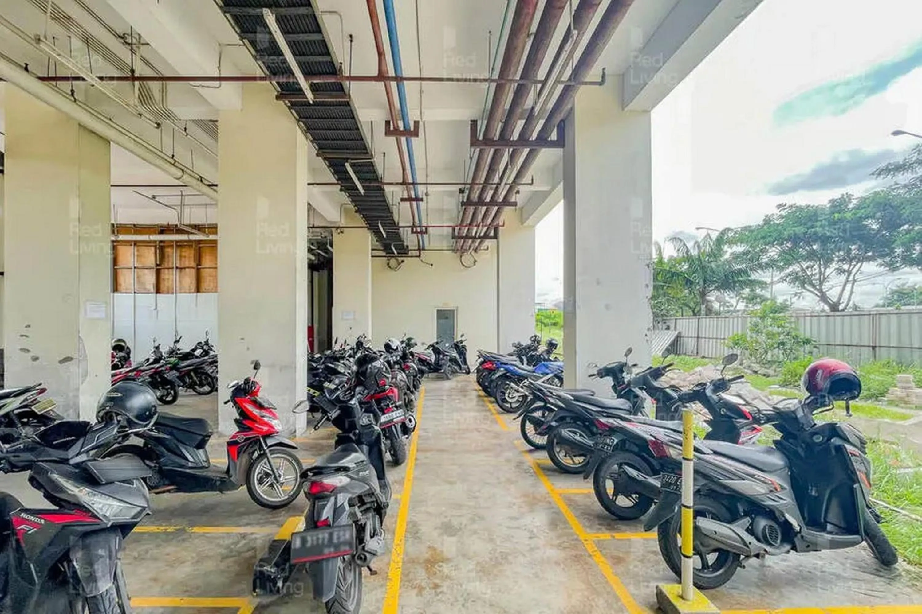 Parking in RedLiving Apartemen Green Lake View Cimanggis - WIN Property