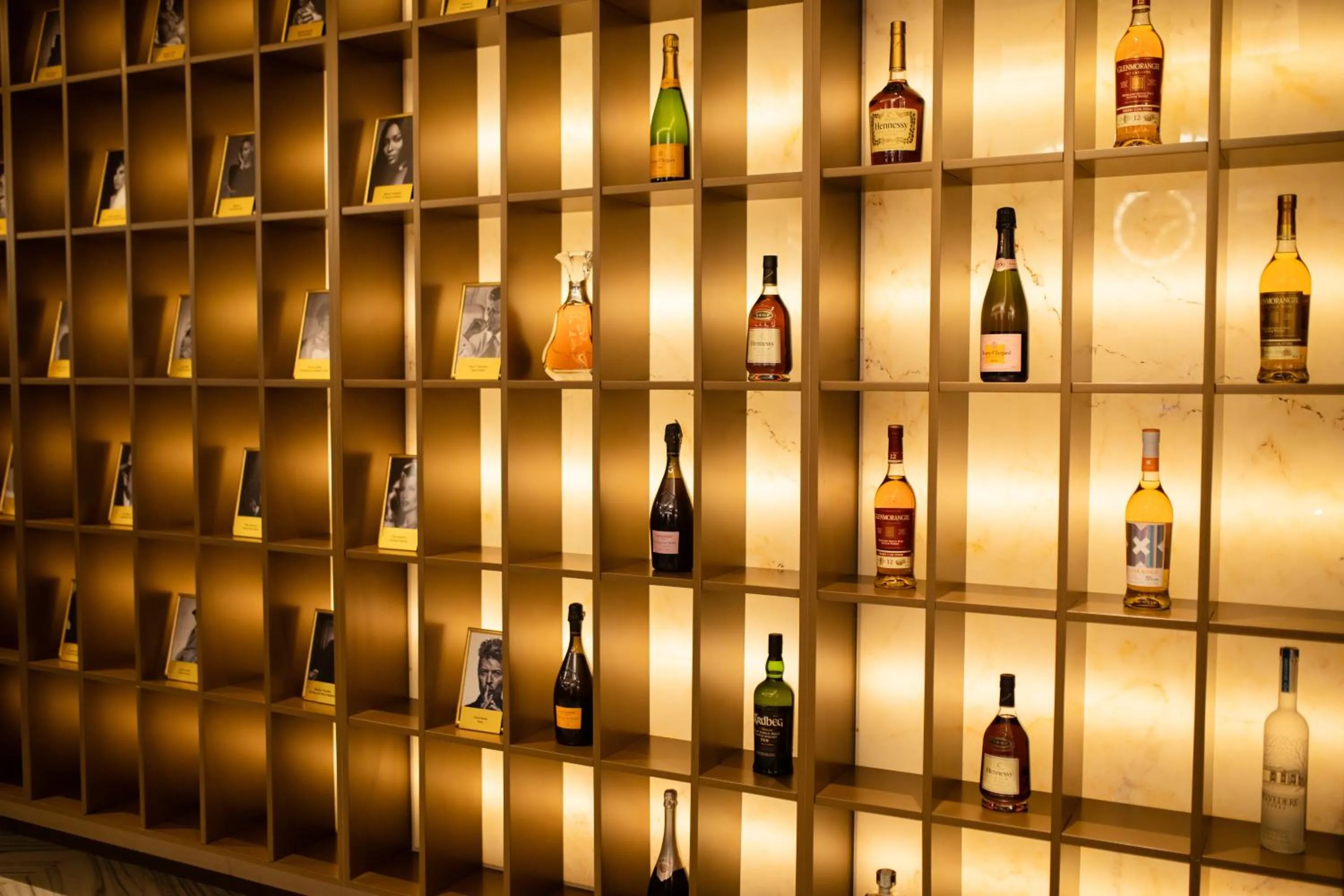 Lounge or bar in Seven Visions Resort and Places, the Dvin