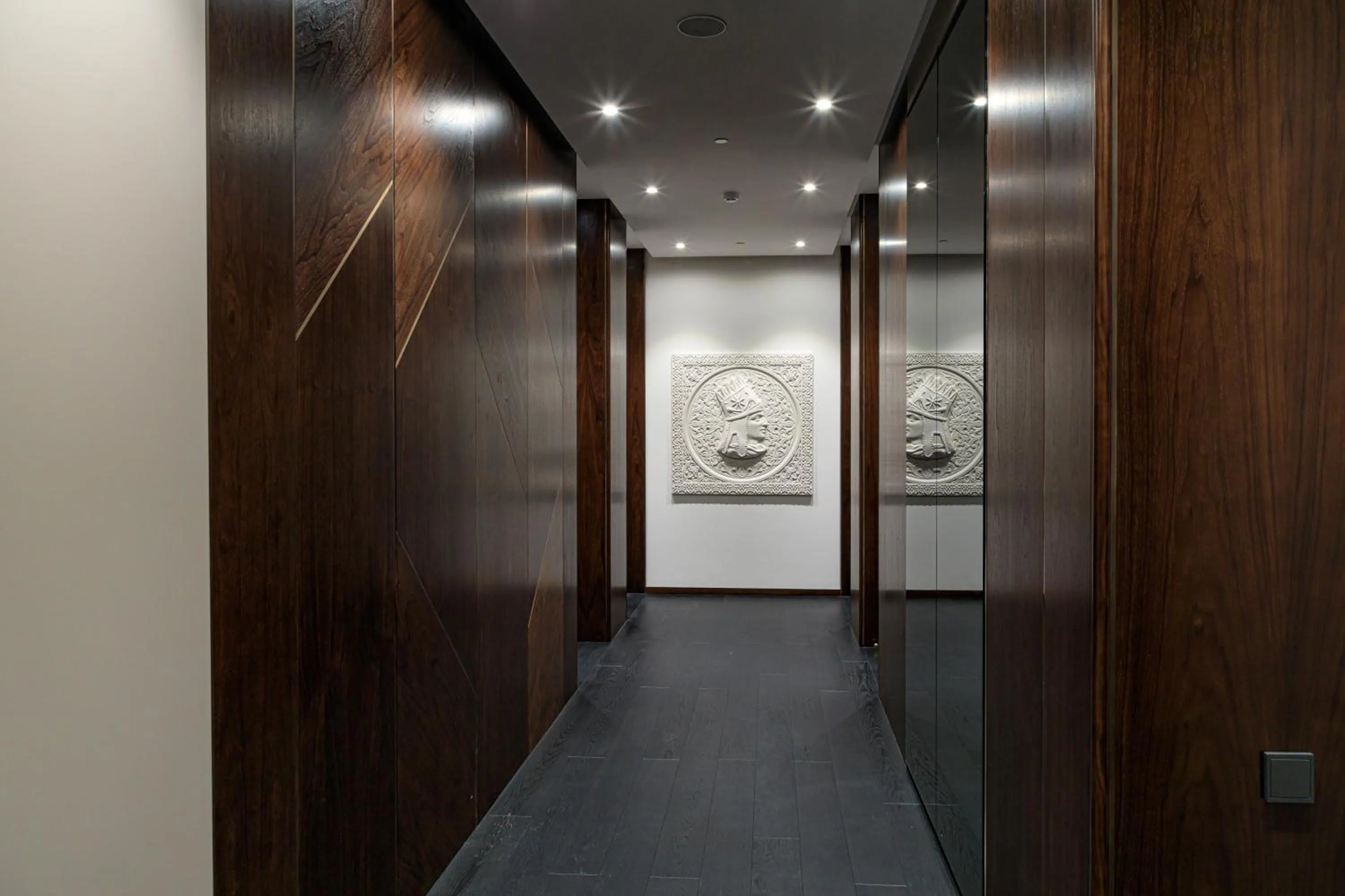 wardrobe in Seven Visions Resort and Places, the Dvin