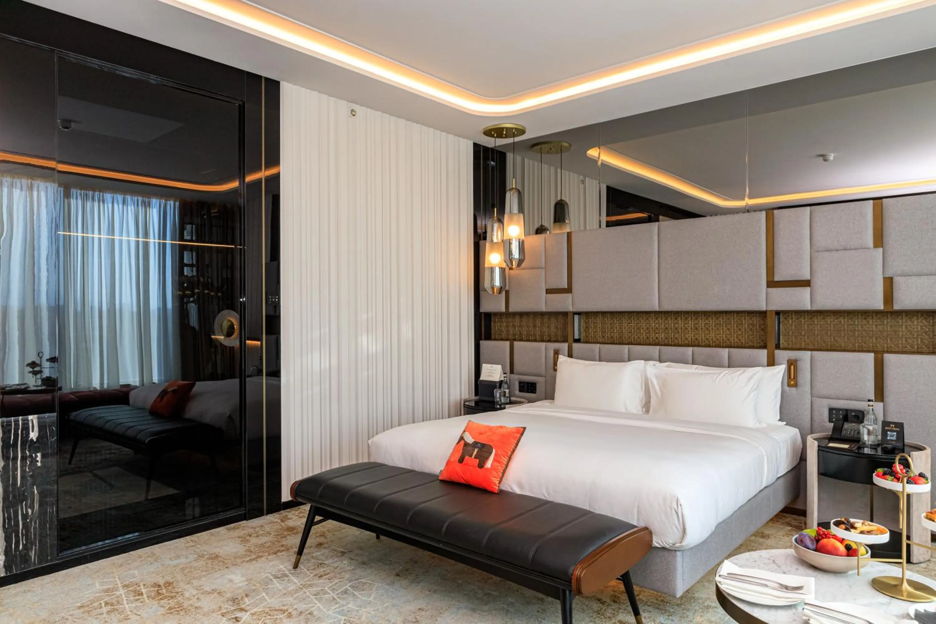 Bed in Seven Visions Resort and Places, the Dvin