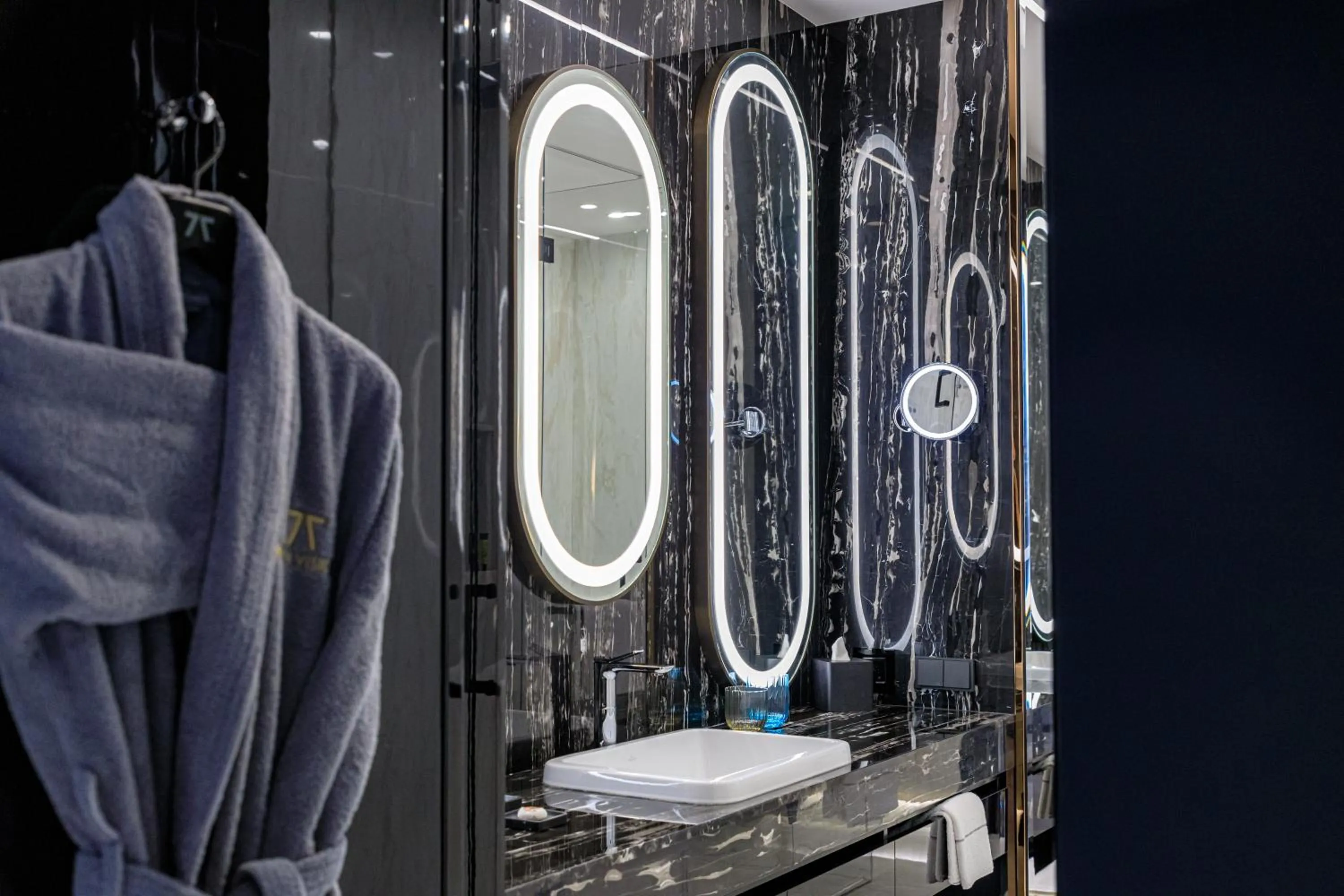 Bathroom in Seven Visions Resort and Places, the Dvin