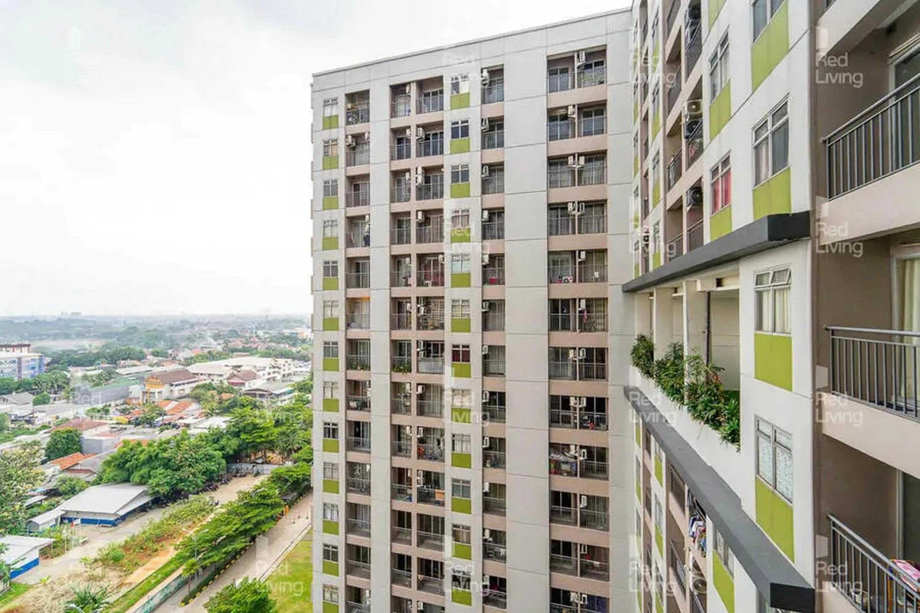 Property building in RedLiving Apartemen Serpong Green View - Celebrity Room Tower B