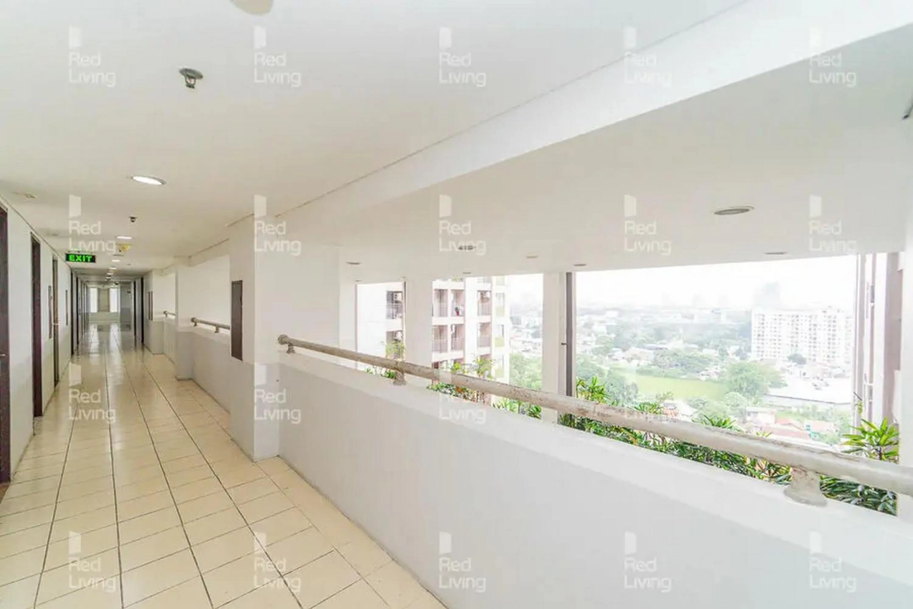 Balcony/Terrace in RedLiving Apartemen Serpong Green View - Celebrity Room Tower B