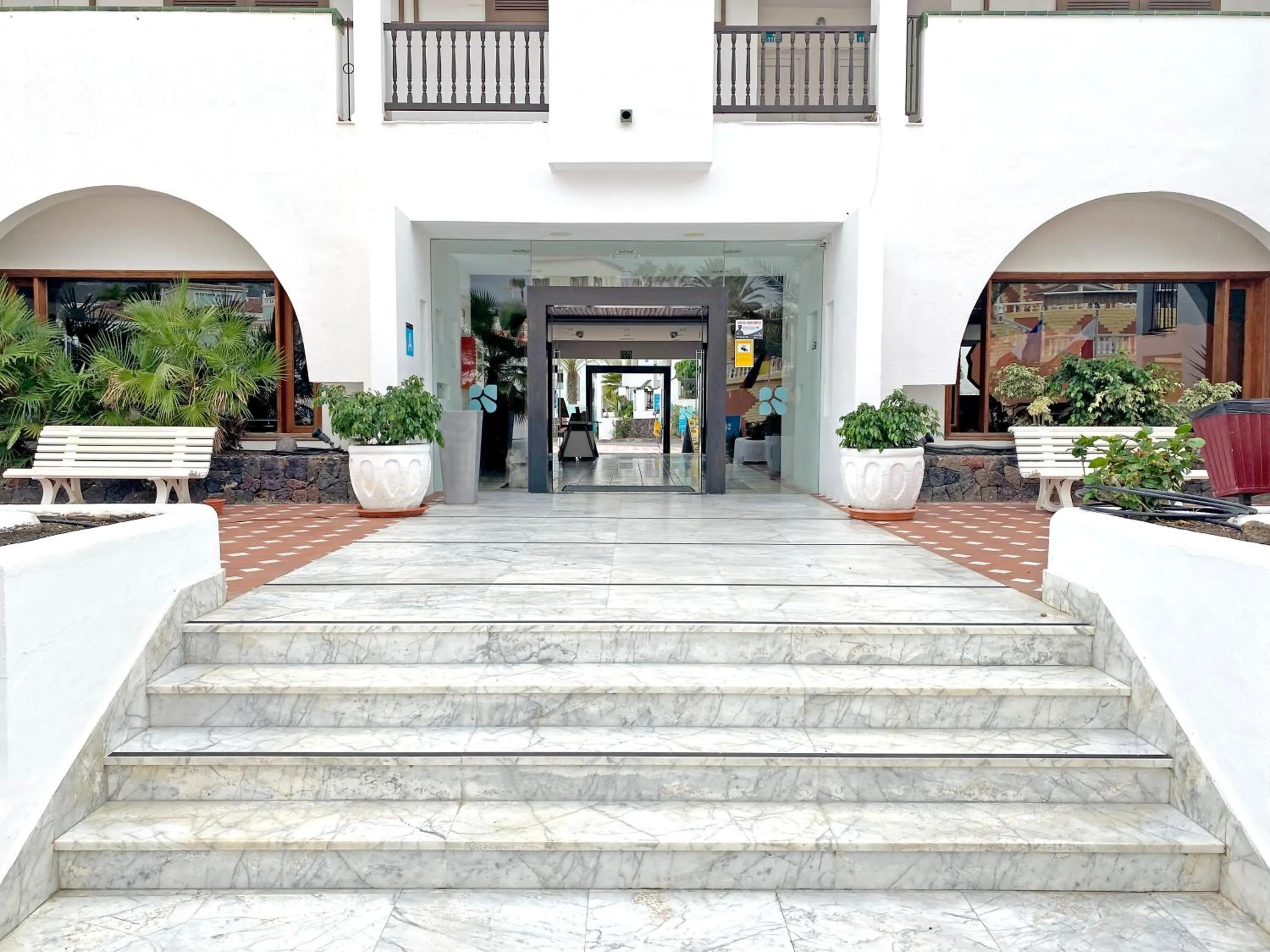 Facade/entrance in BLUESEA Apartamentos Callao Garden