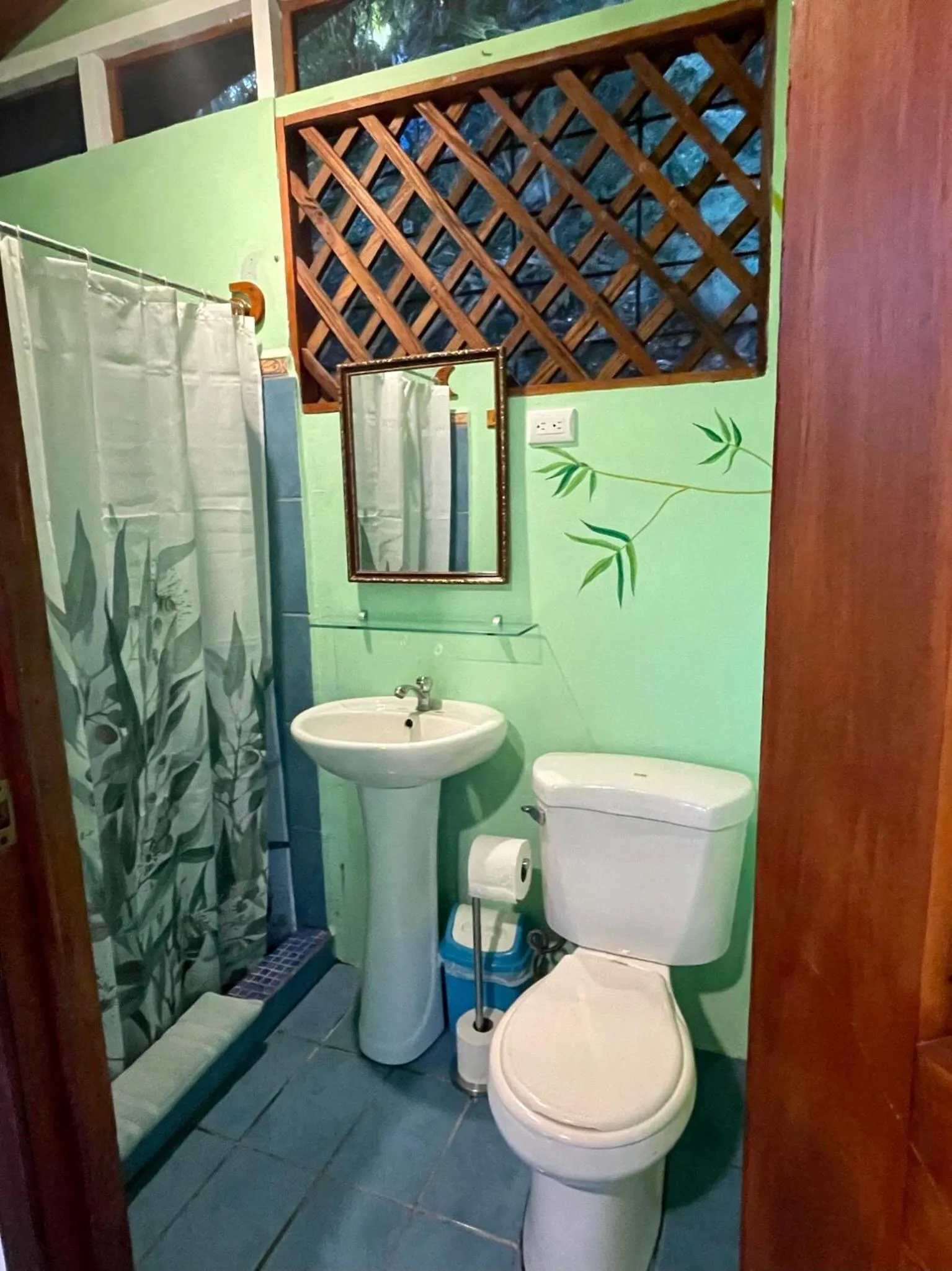 Shower in The Chorotega Hotel, Montezuma