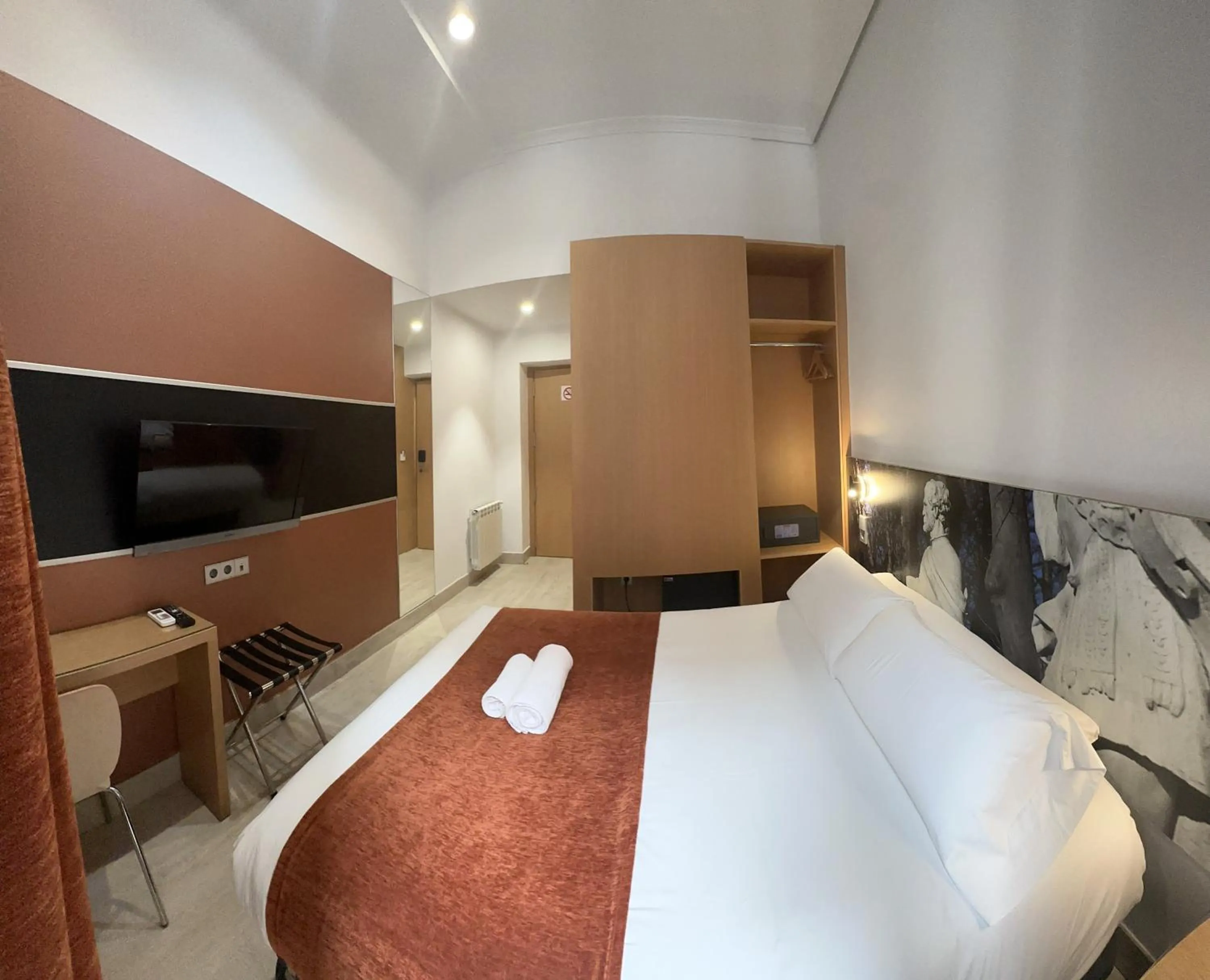 Bed in Hostal Cervelo