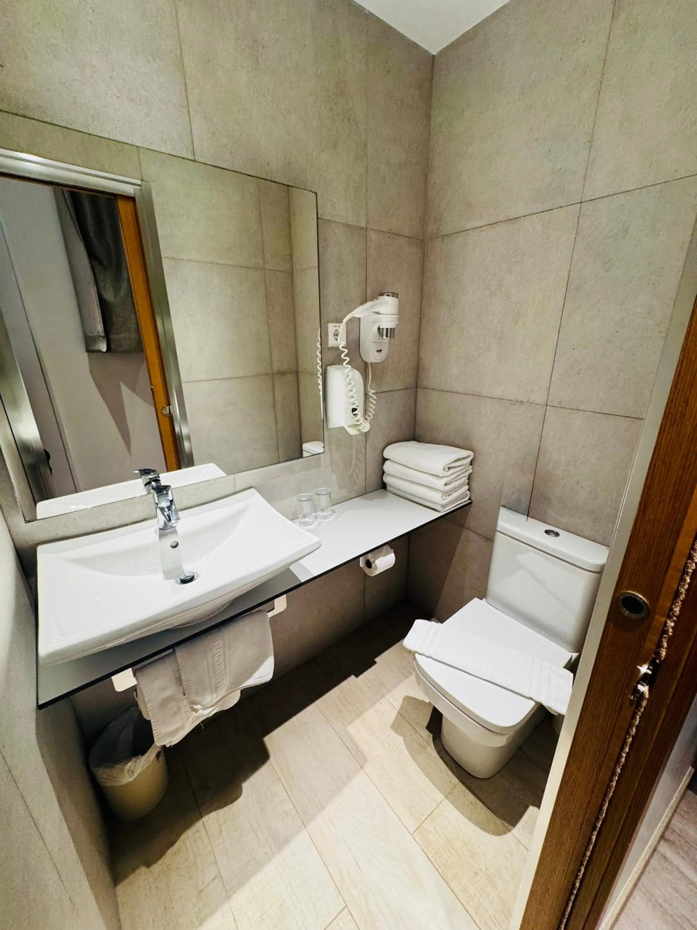 Bathroom in Hostal Cervelo