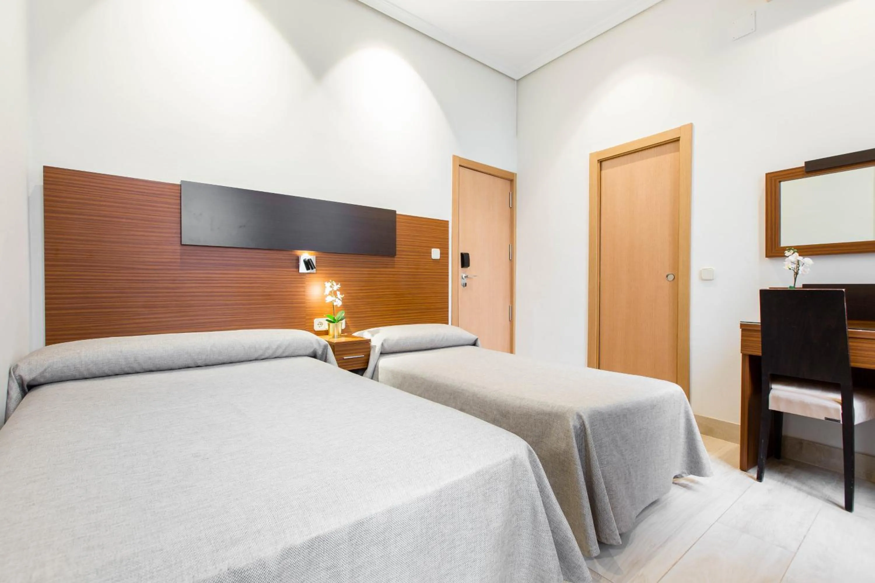 Bedroom, Bed in Hostal Cervelo