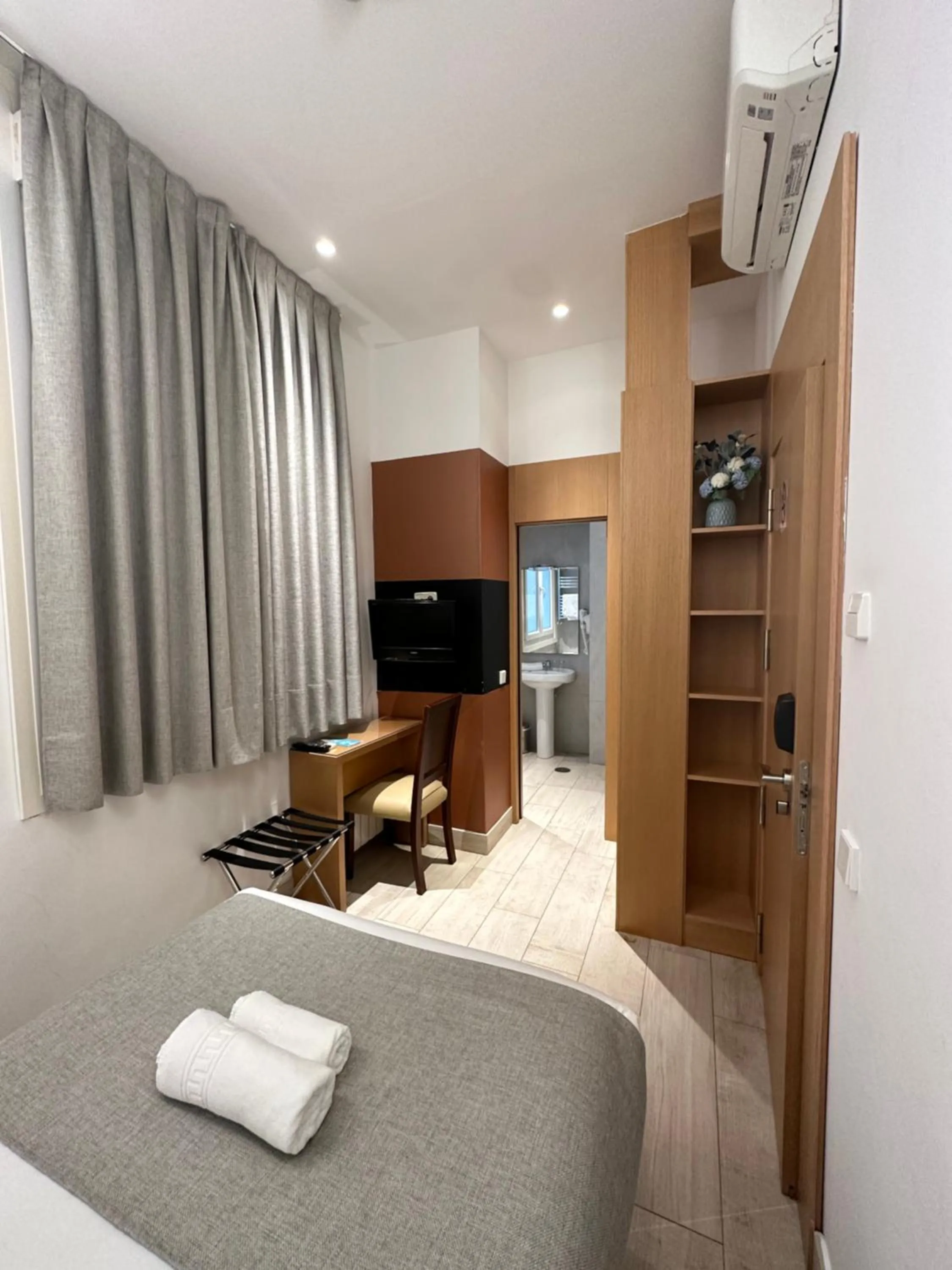 Bed in Hostal Cervelo