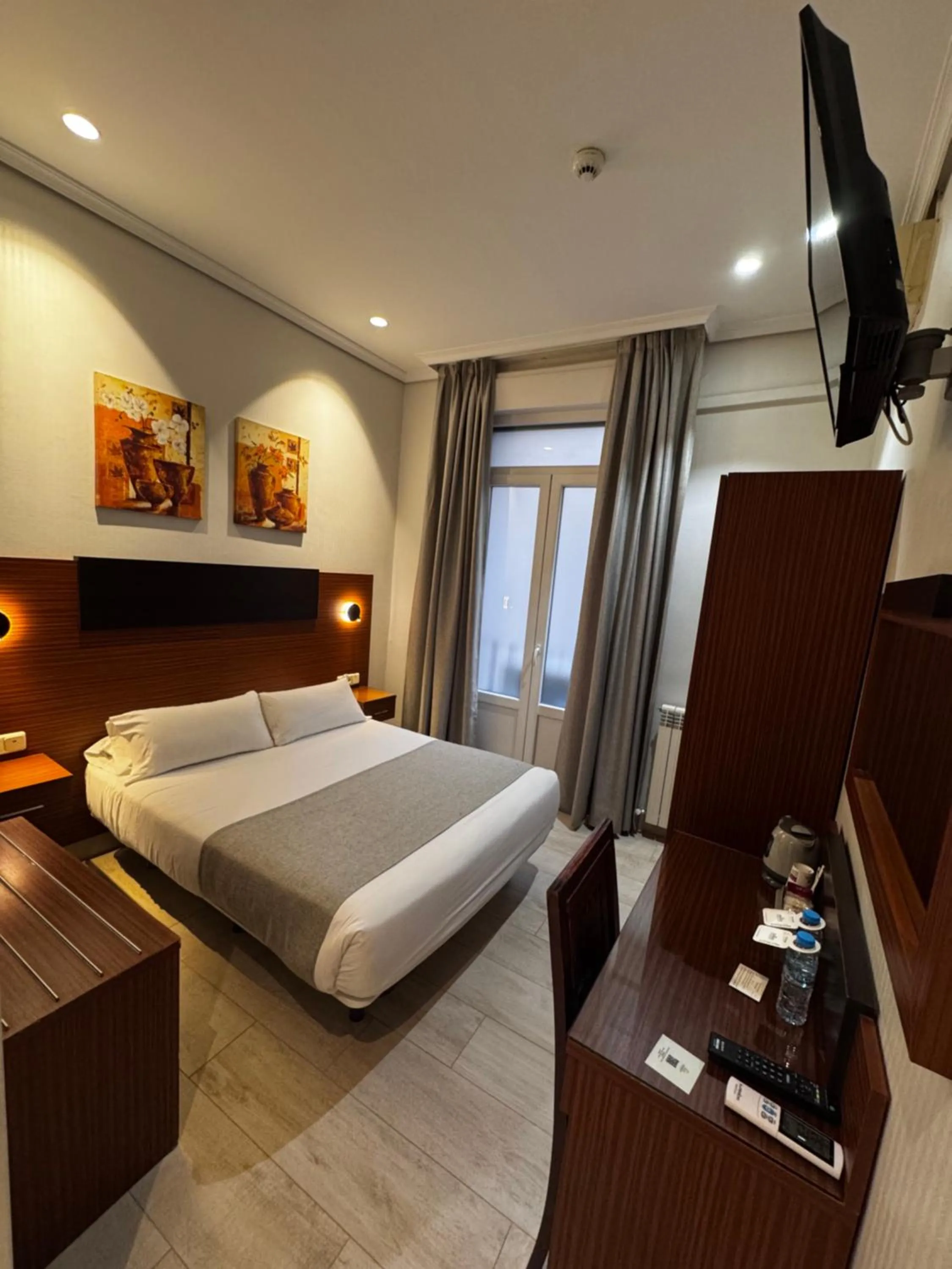 Bed in Hostal Cervelo