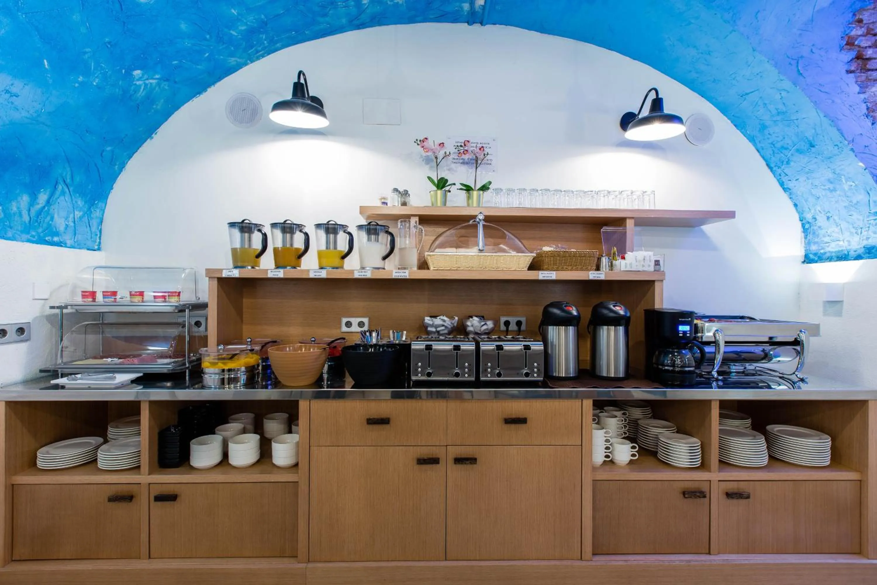 Restaurant/places to eat in Hostal Cervelo