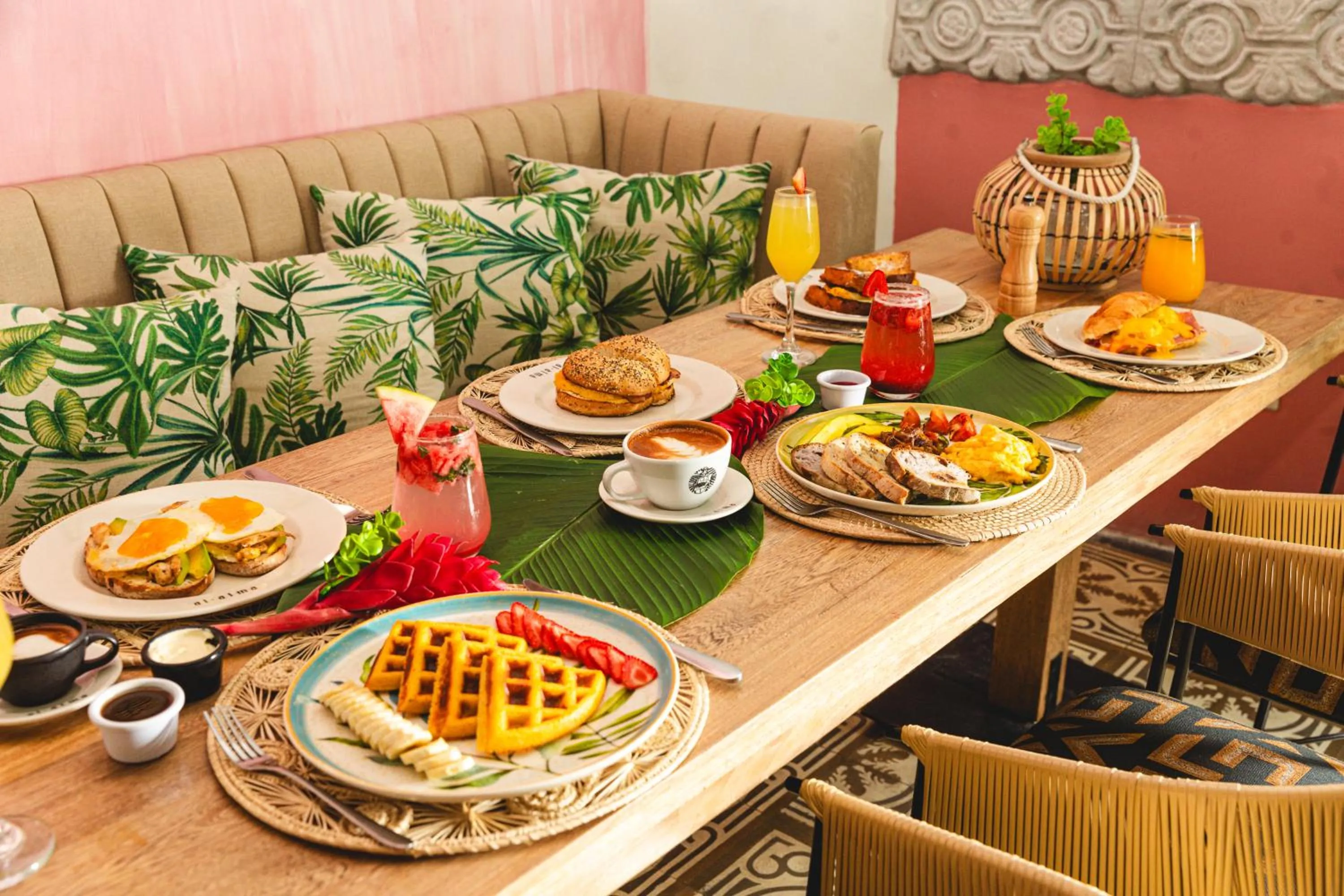 Restaurant/places to eat in Al Alma Apart-Suites