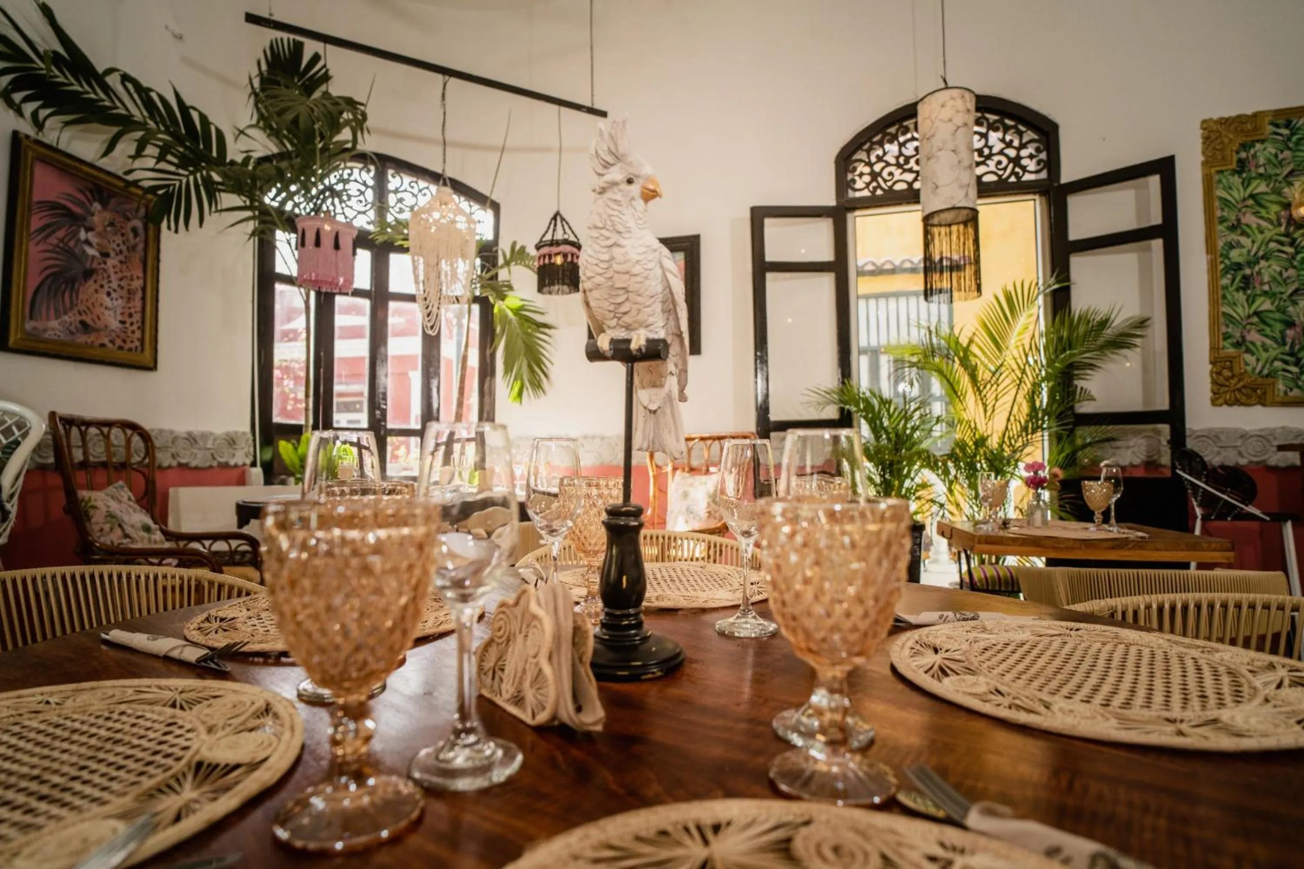 Restaurant/places to eat in Al Alma Apart-Suites