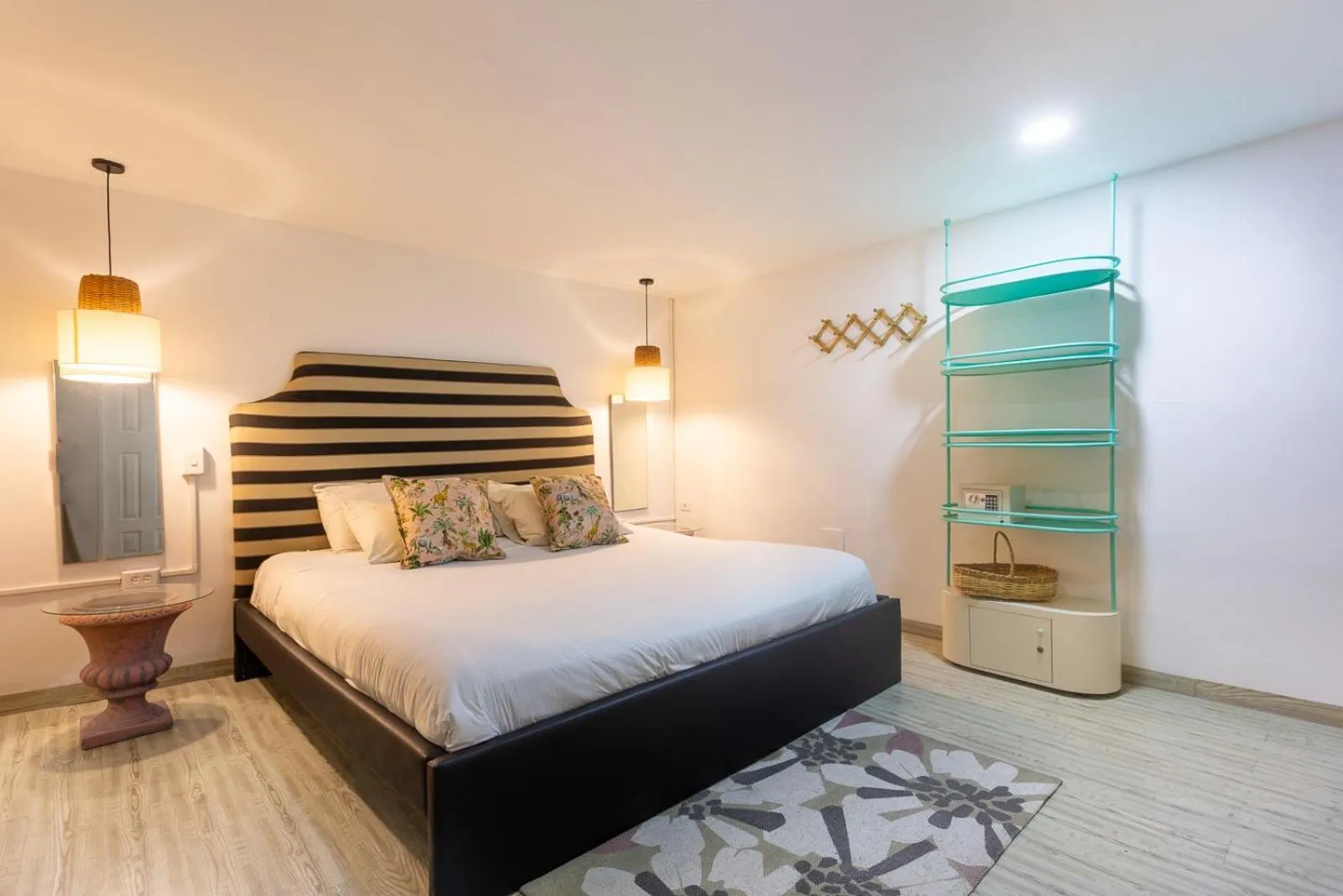 Bedroom, Bed in Al Alma Apart-Suites