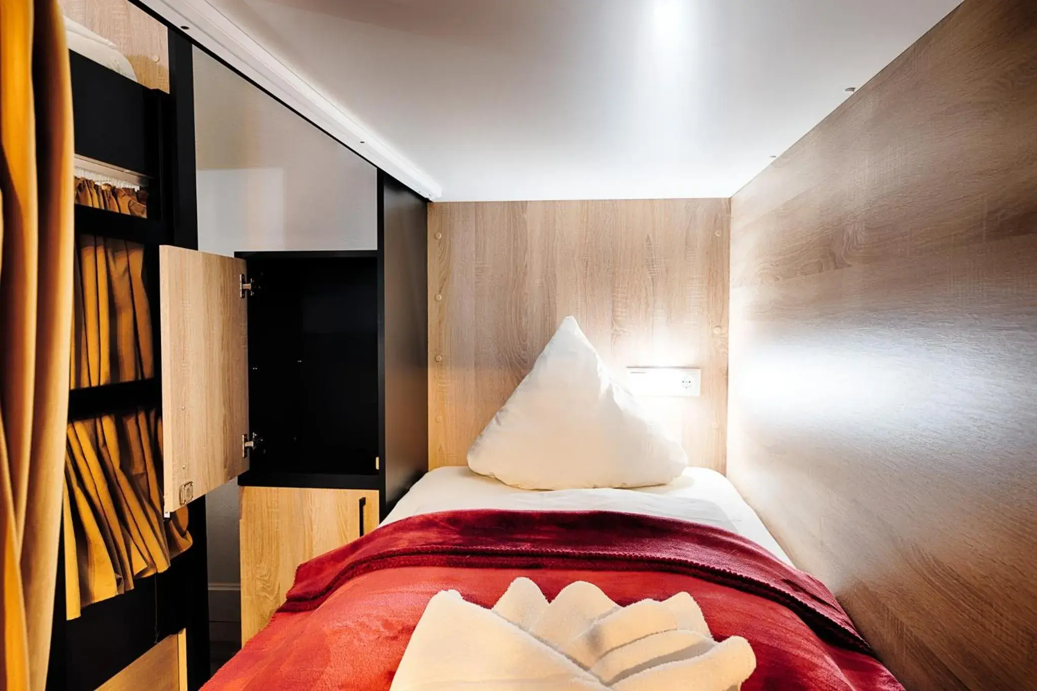 Single Bed in Mixed Dormitory Room in Hostel Westlight Single Bed in Mixed Dormitory Room in Hostel Westlight