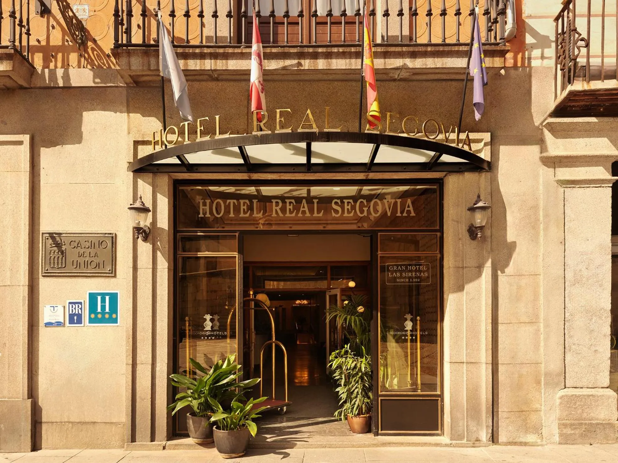 Property building in Hotel Real Segovia by Recordis Hotels