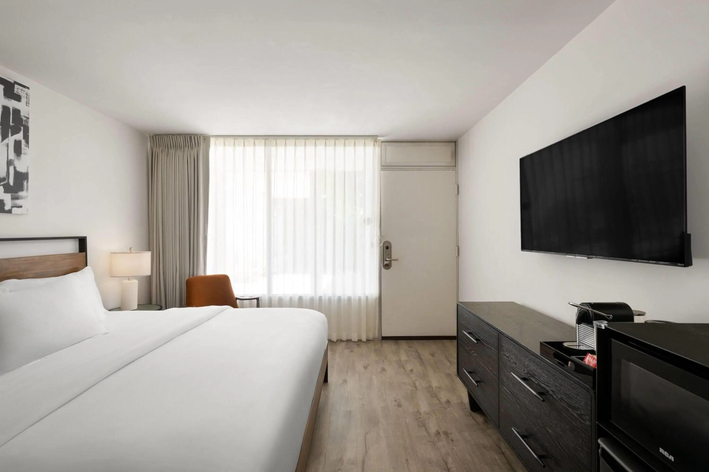 Photo of the whole room, Bed in Papago Scottsdale by Reside, Trademark Collection by Wyndham