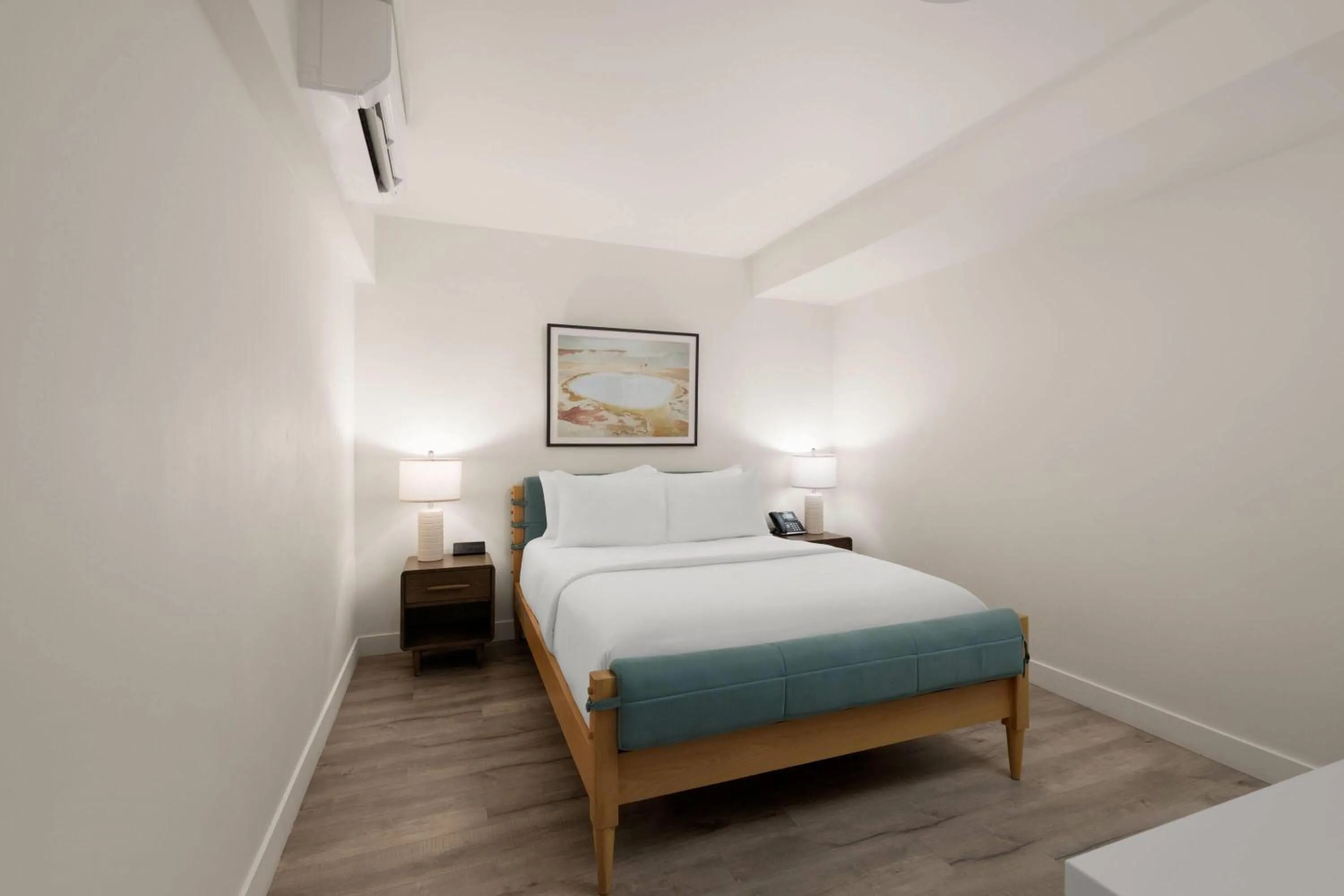 Photo of the whole room, Bed in Papago Scottsdale by Reside, Trademark Collection by Wyndham