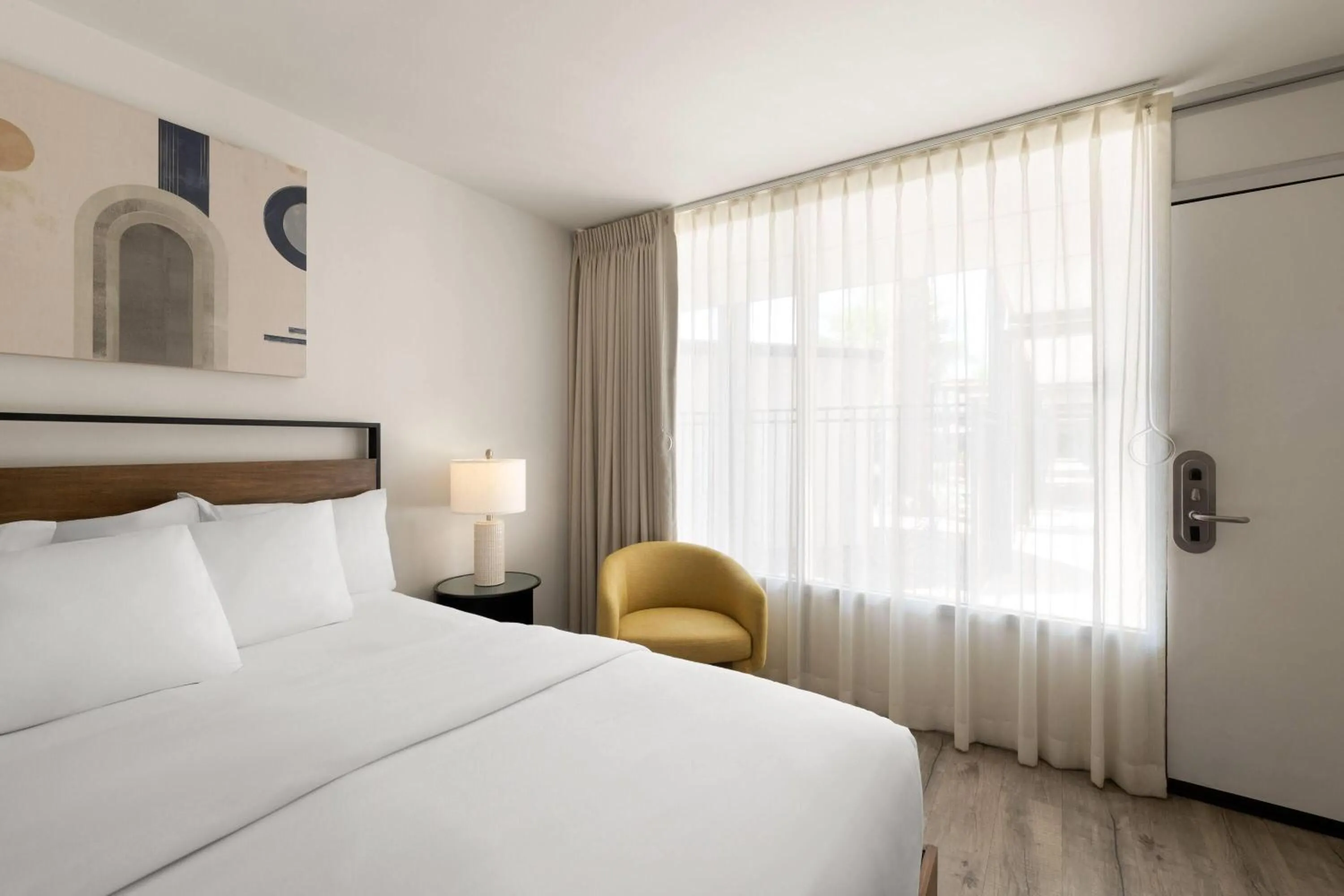 Photo of the whole room, Bed in Papago Scottsdale by Reside, Trademark Collection by Wyndham