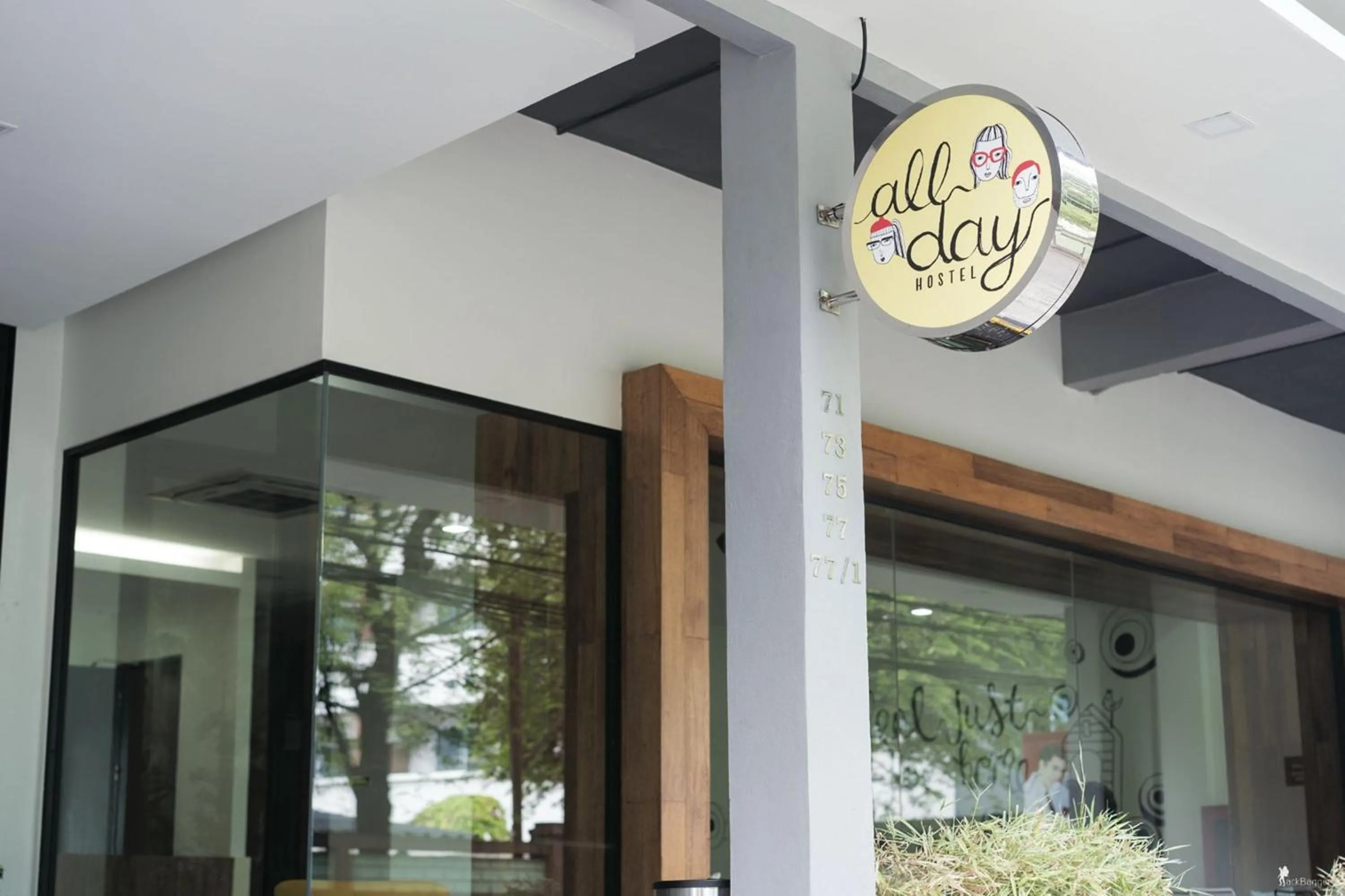 Area and facilities in All day hostel at BTS Bang Chak