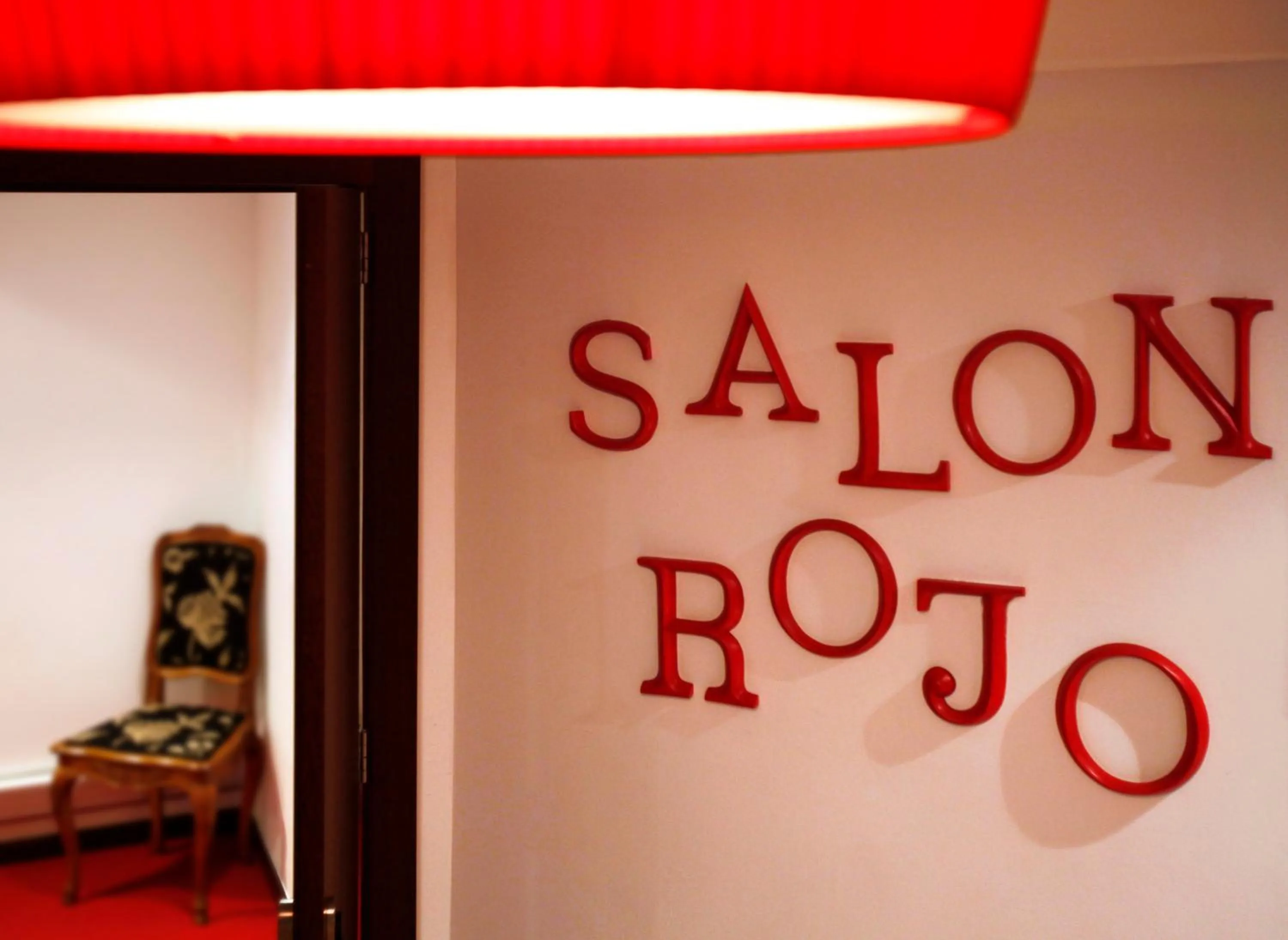 Business facilities in Hotel Villa Emilia