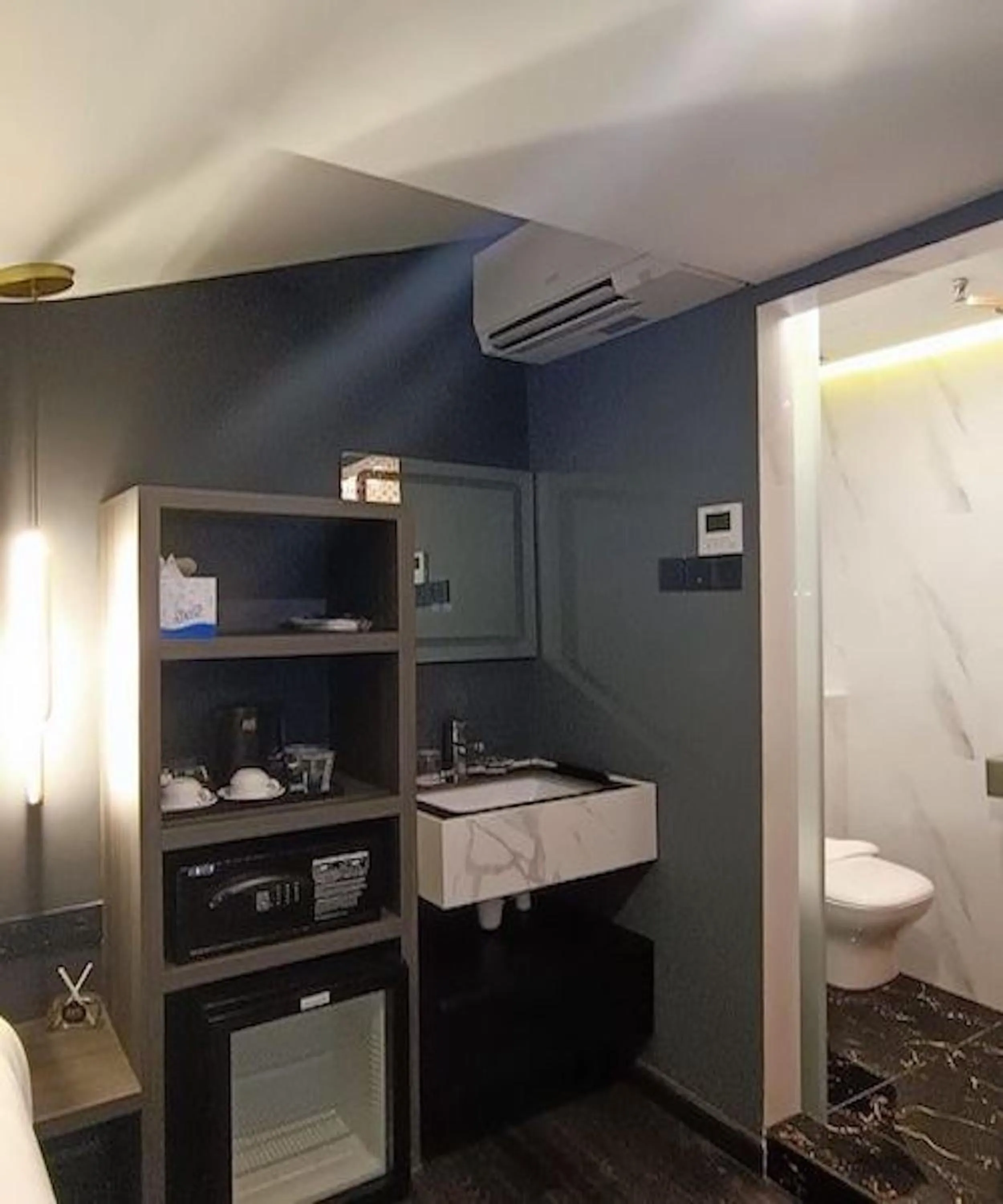 HOTEL JJH - newly opened near BUGIS